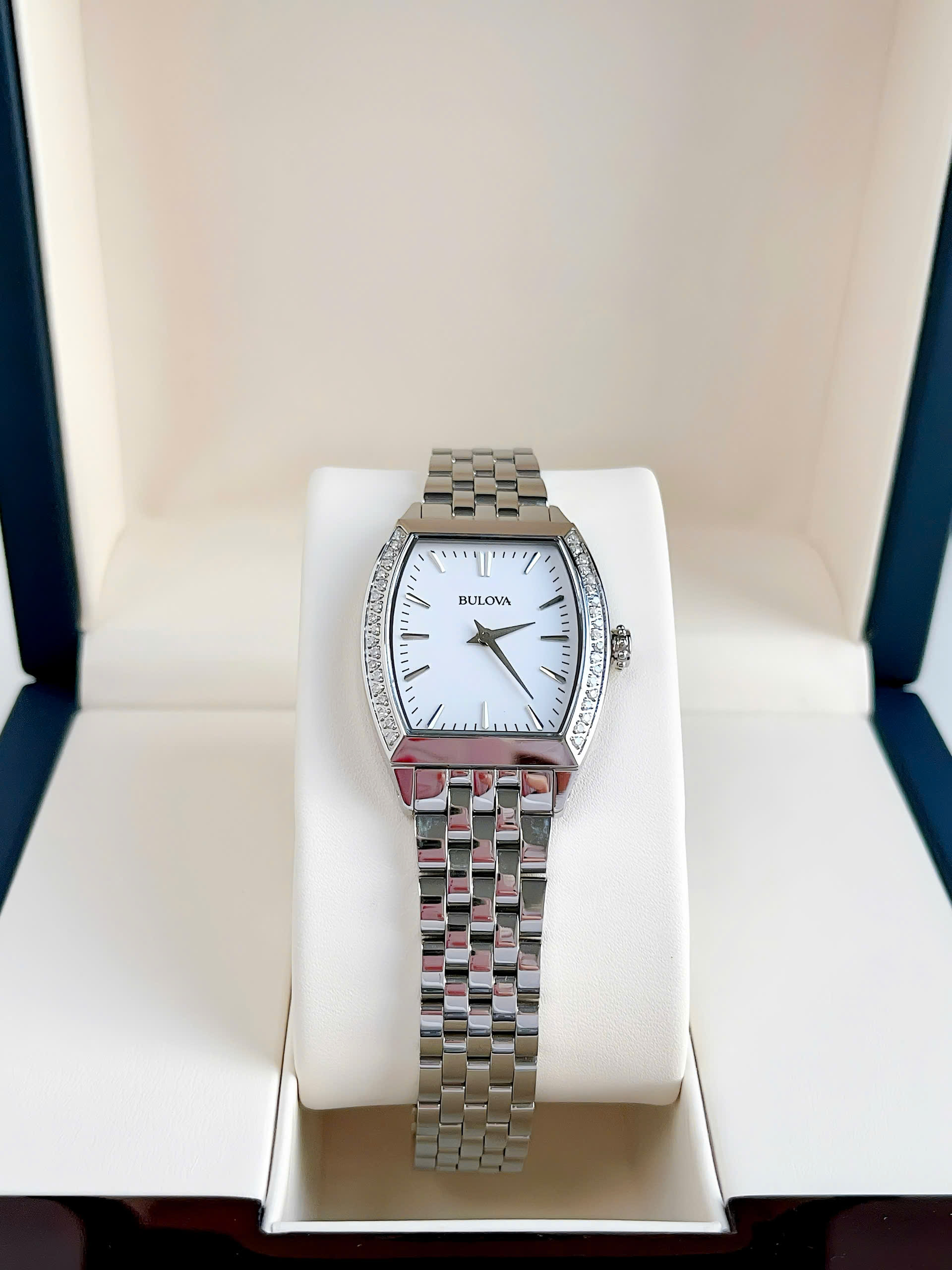 Đồng Hồ Bulova Diamond Accent Gallery