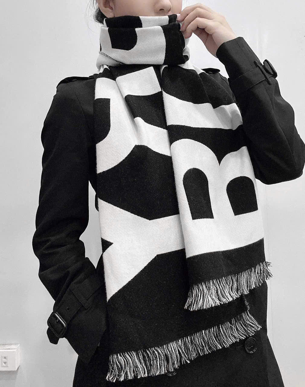 Khăn Burberry
