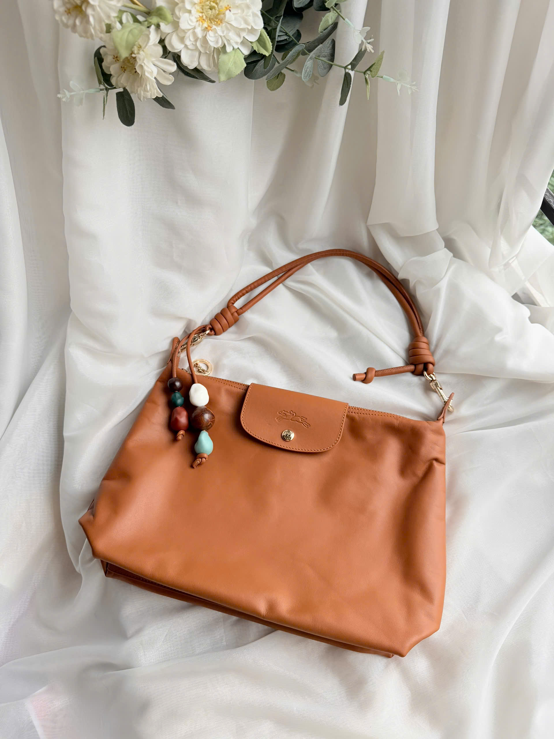 Túi Longchamp Hobo Da Bê Nâu Cognac