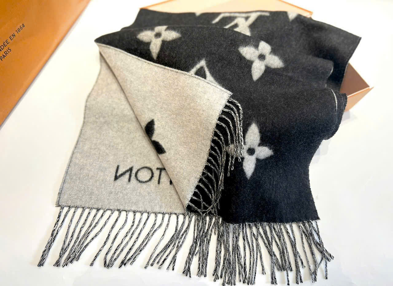 Khăn Louis Vuitton Dạ Đen Cashmere