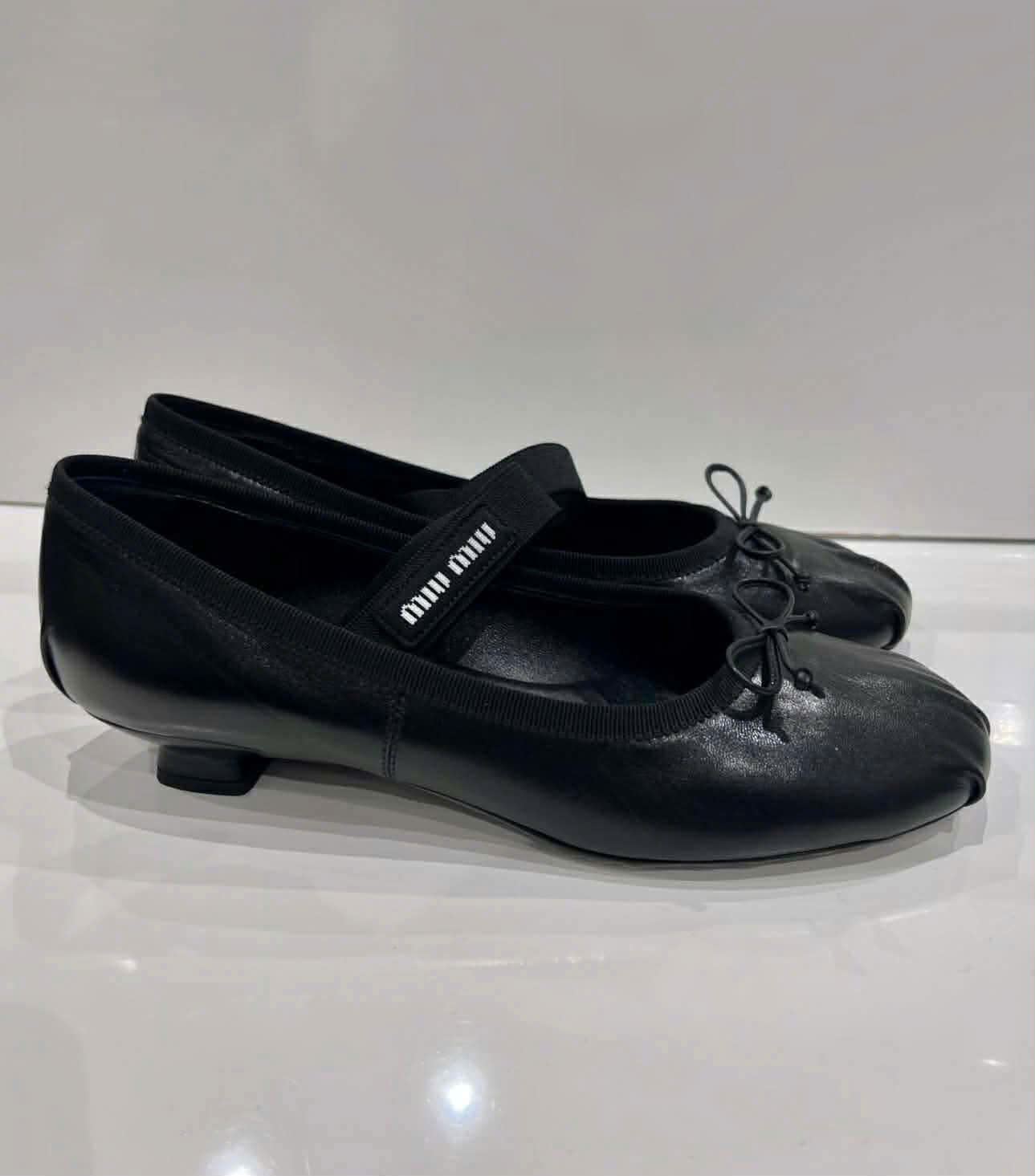 Giày Miu Miu Mary Jane