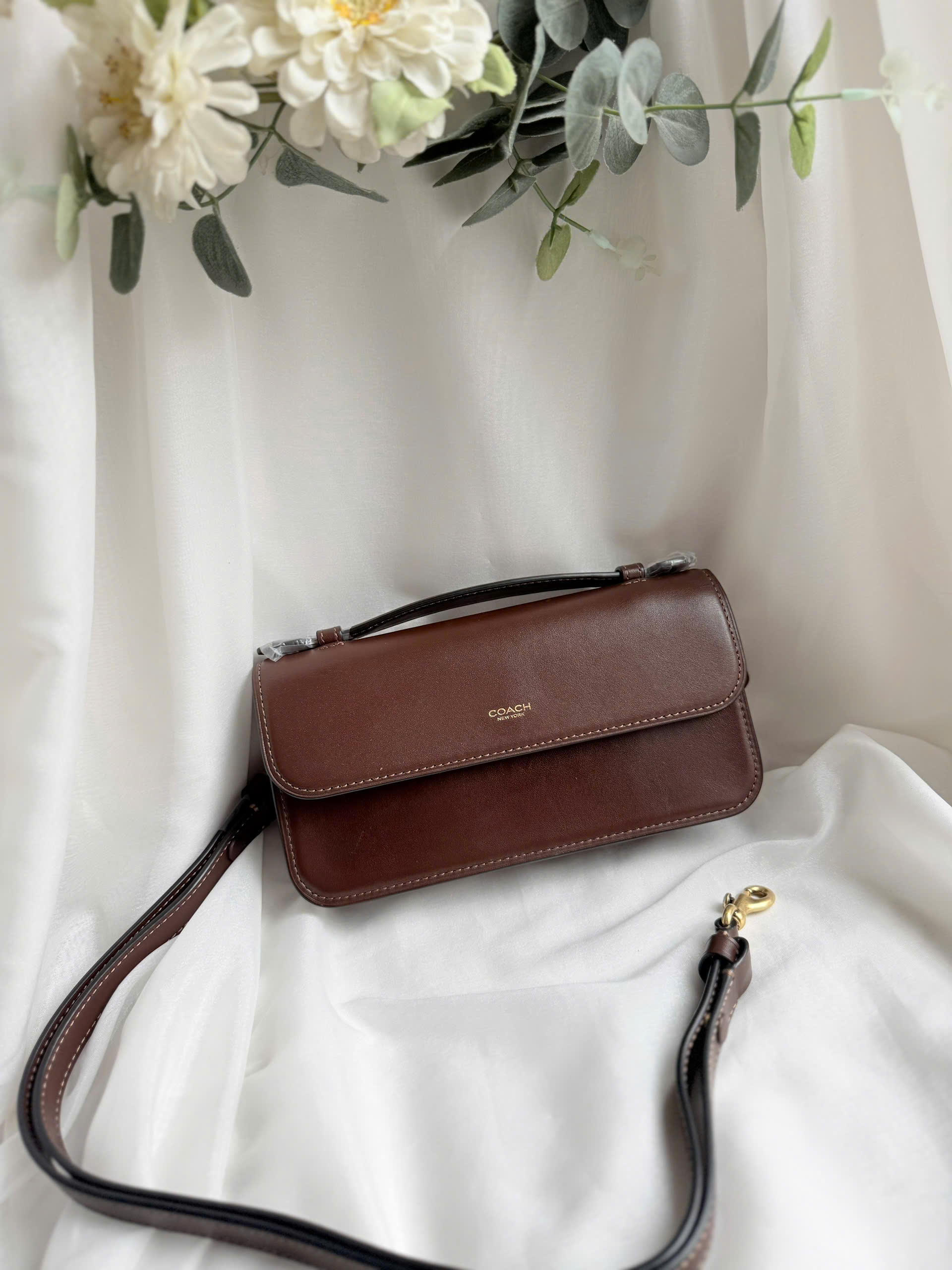 Túi Coach Elora Top Handle