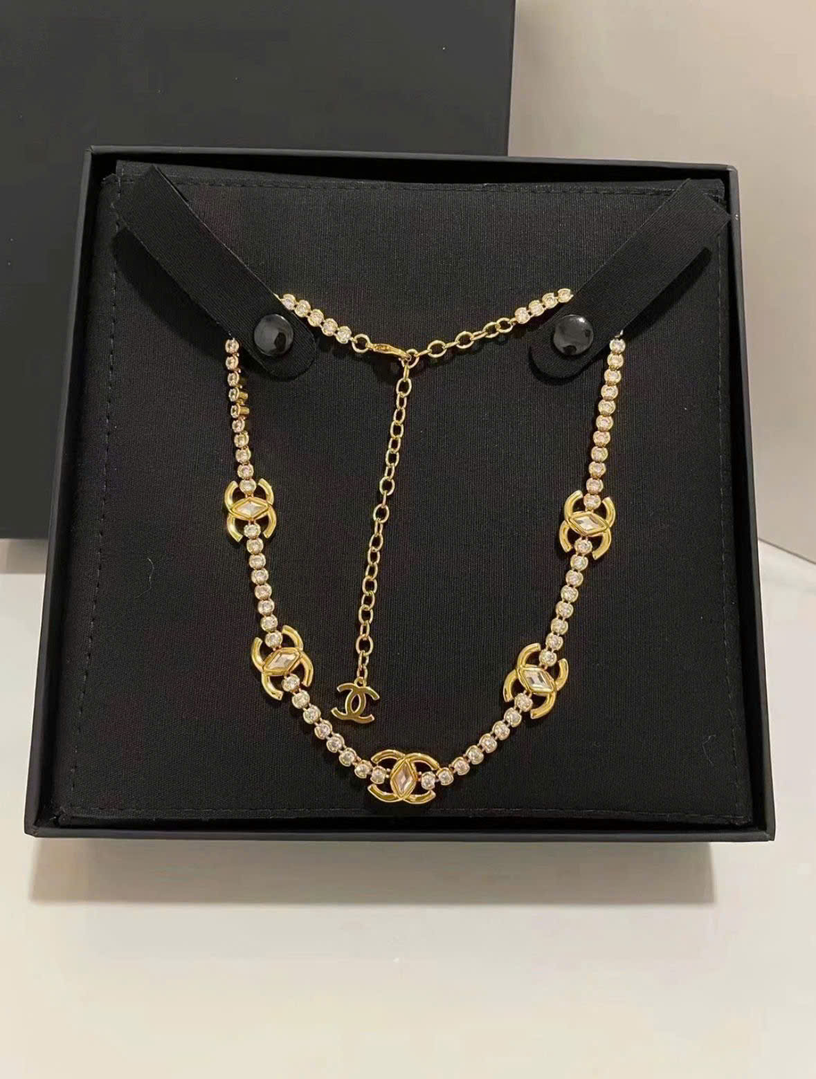 Vòng Choker Chanel