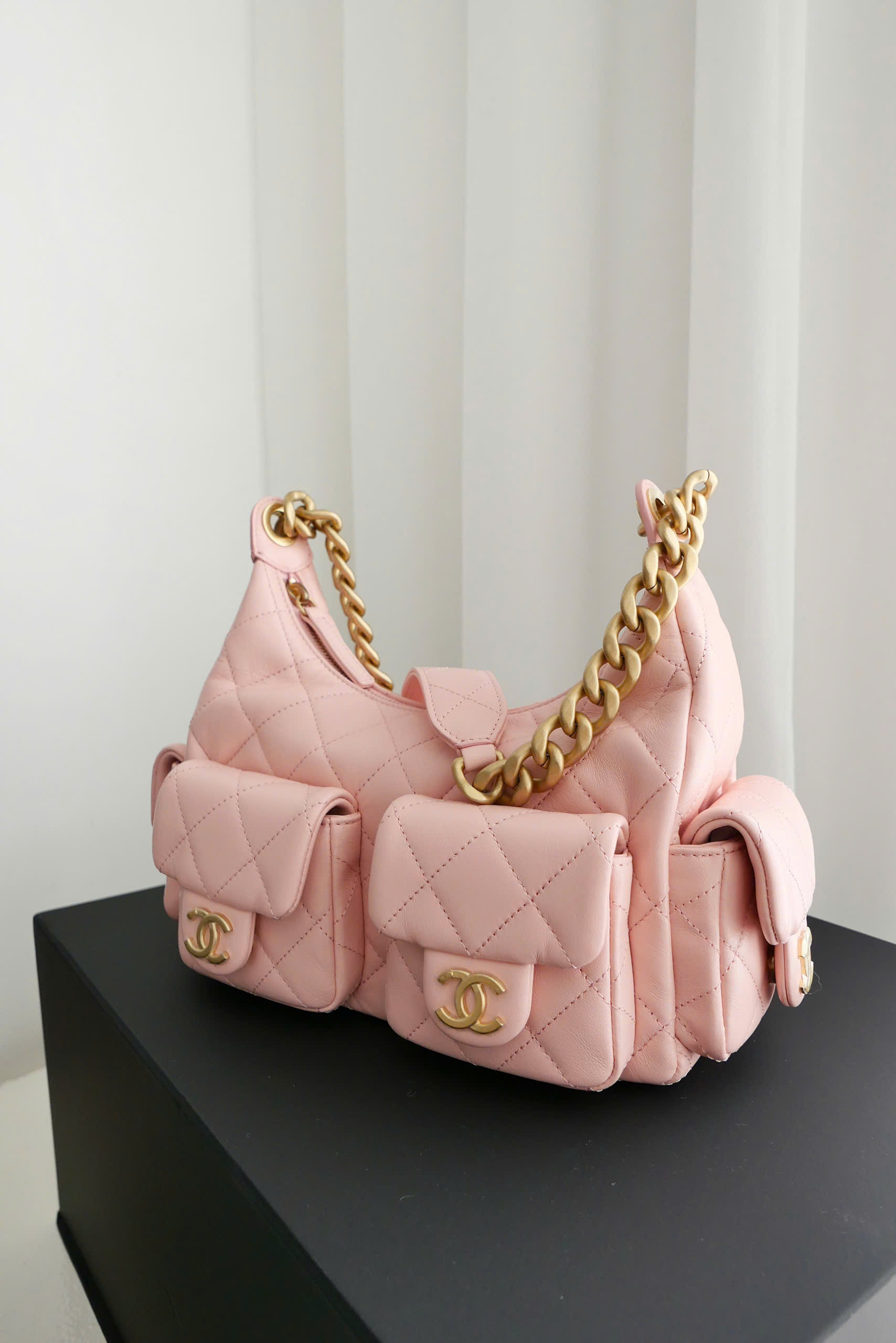 Chanel hobo chanel maxi