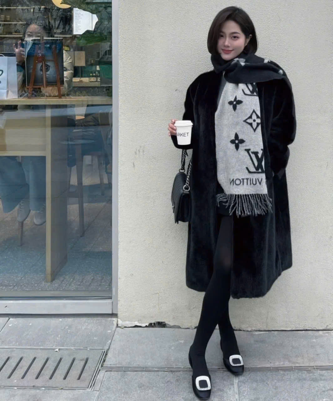 Khăn Louis Vuitton Dạ Đen Cashmere