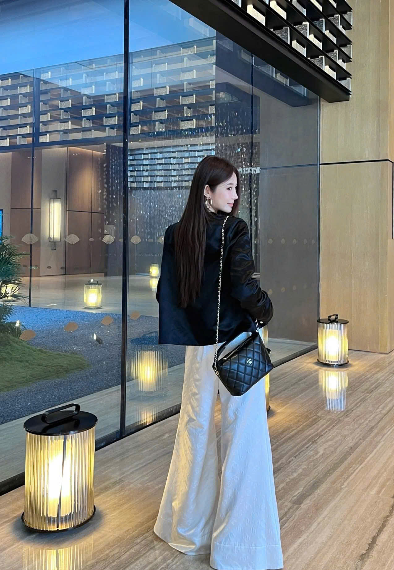 Chanel mini hobo caviar
