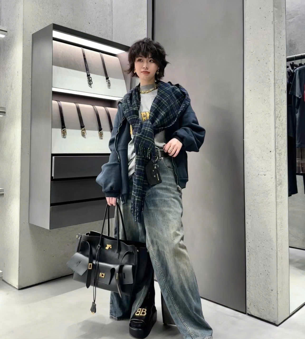 Túi xách Balenciaga Bel Air Medium
