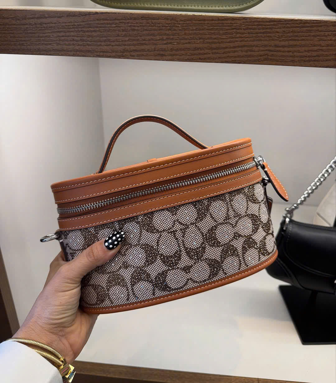 Túi Xách Coach Vanity