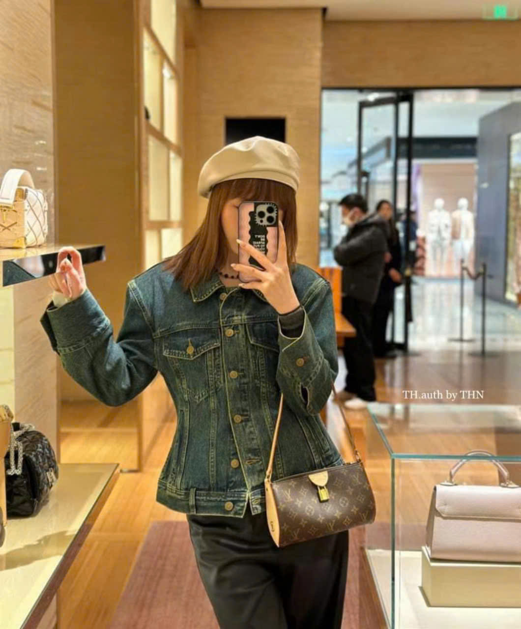 Túi Đeo Vai Louis Vuitton Tirette