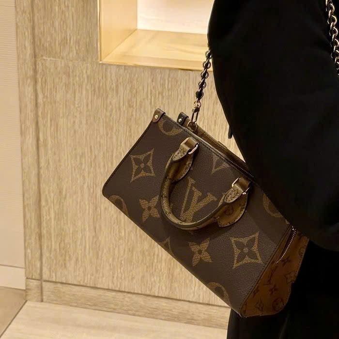 Túi Xách Louis Vuitton Eatwest