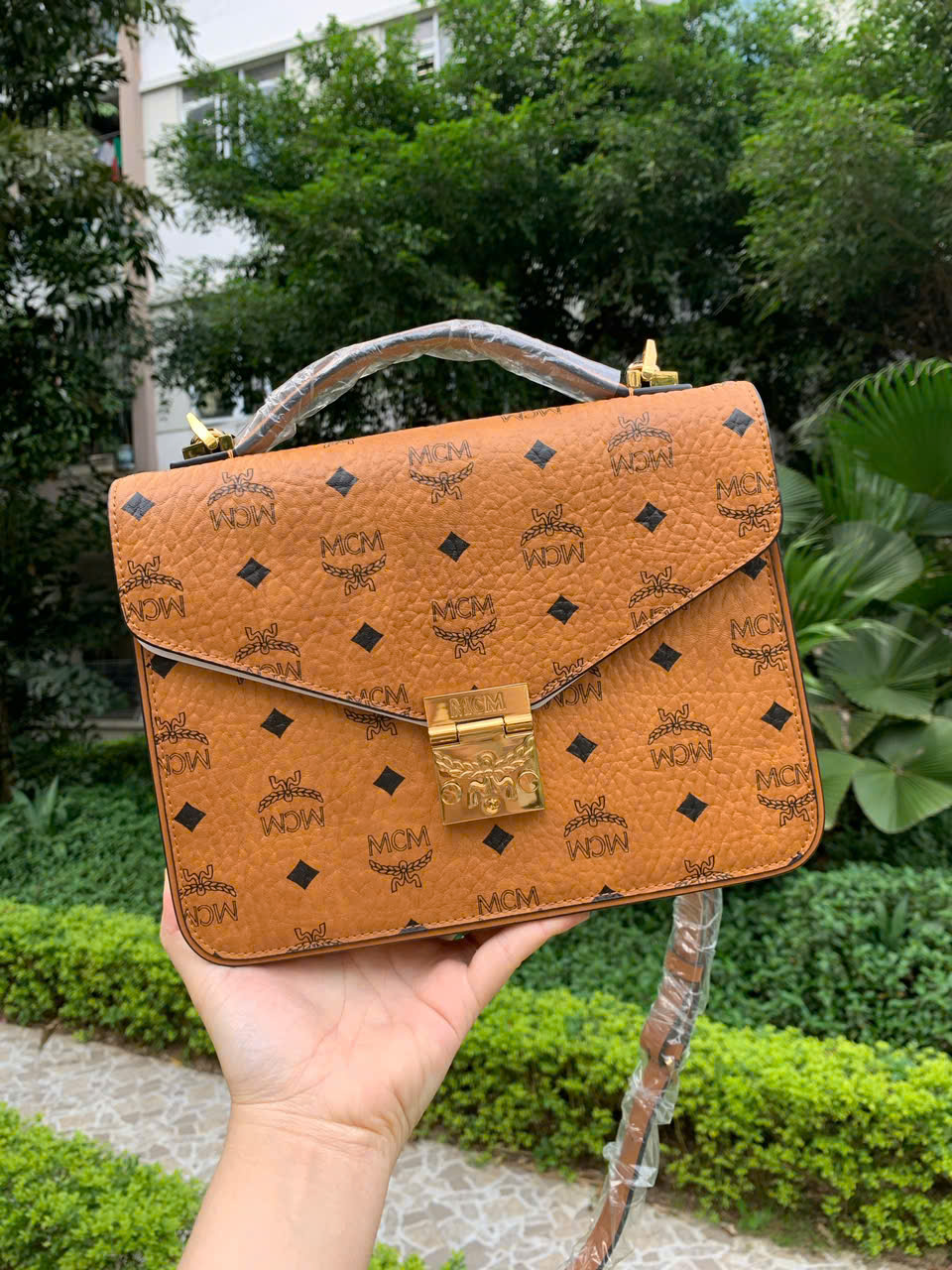Túi Mcm Top Handle Patricia