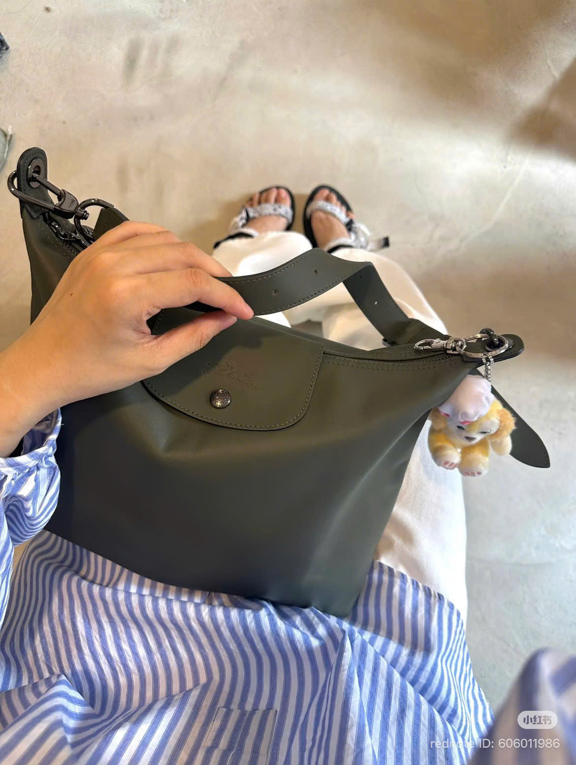 Longchamp Hobo Da Bê Olive