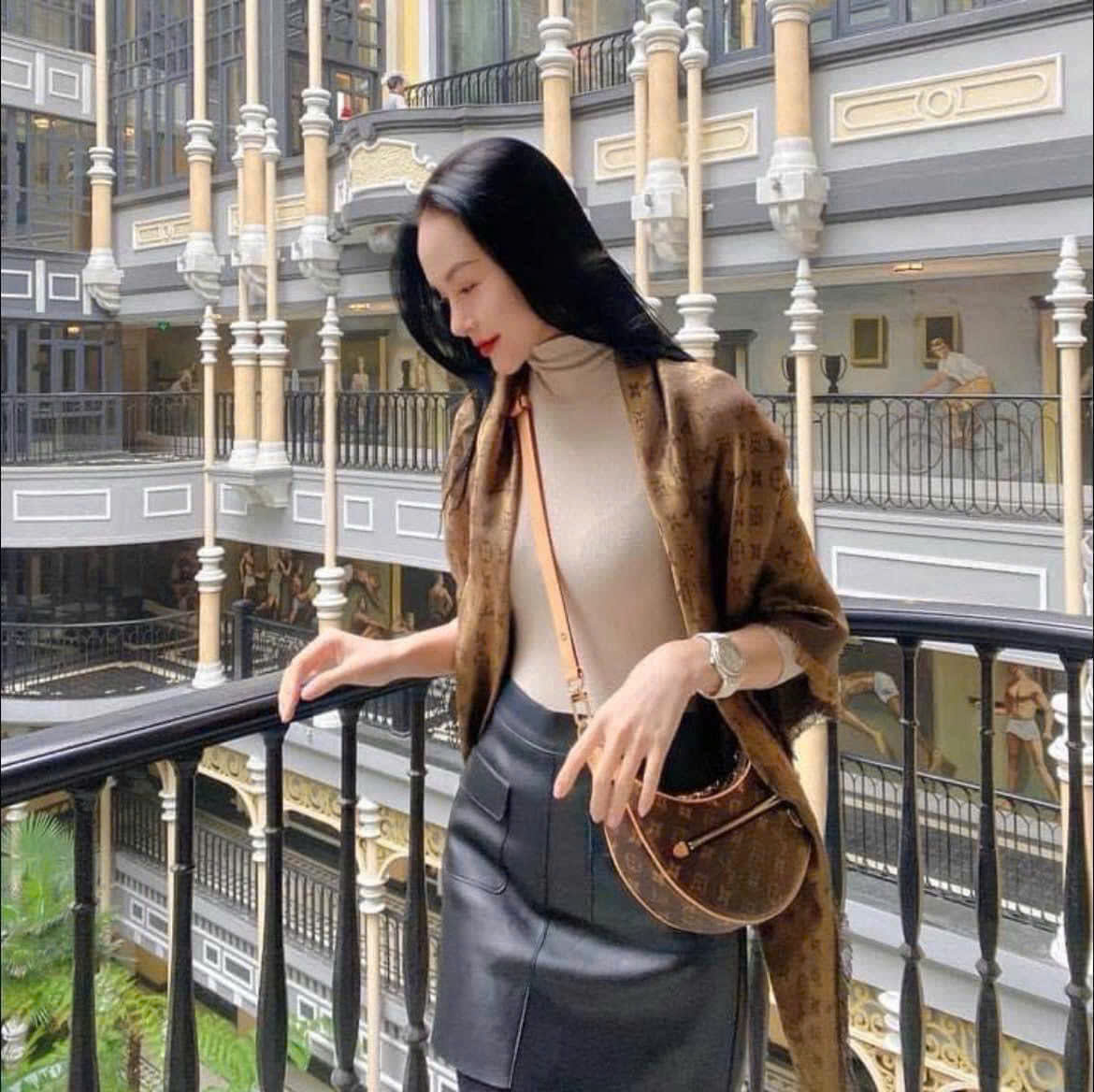 Túi Xách Louis Vuitton Loop