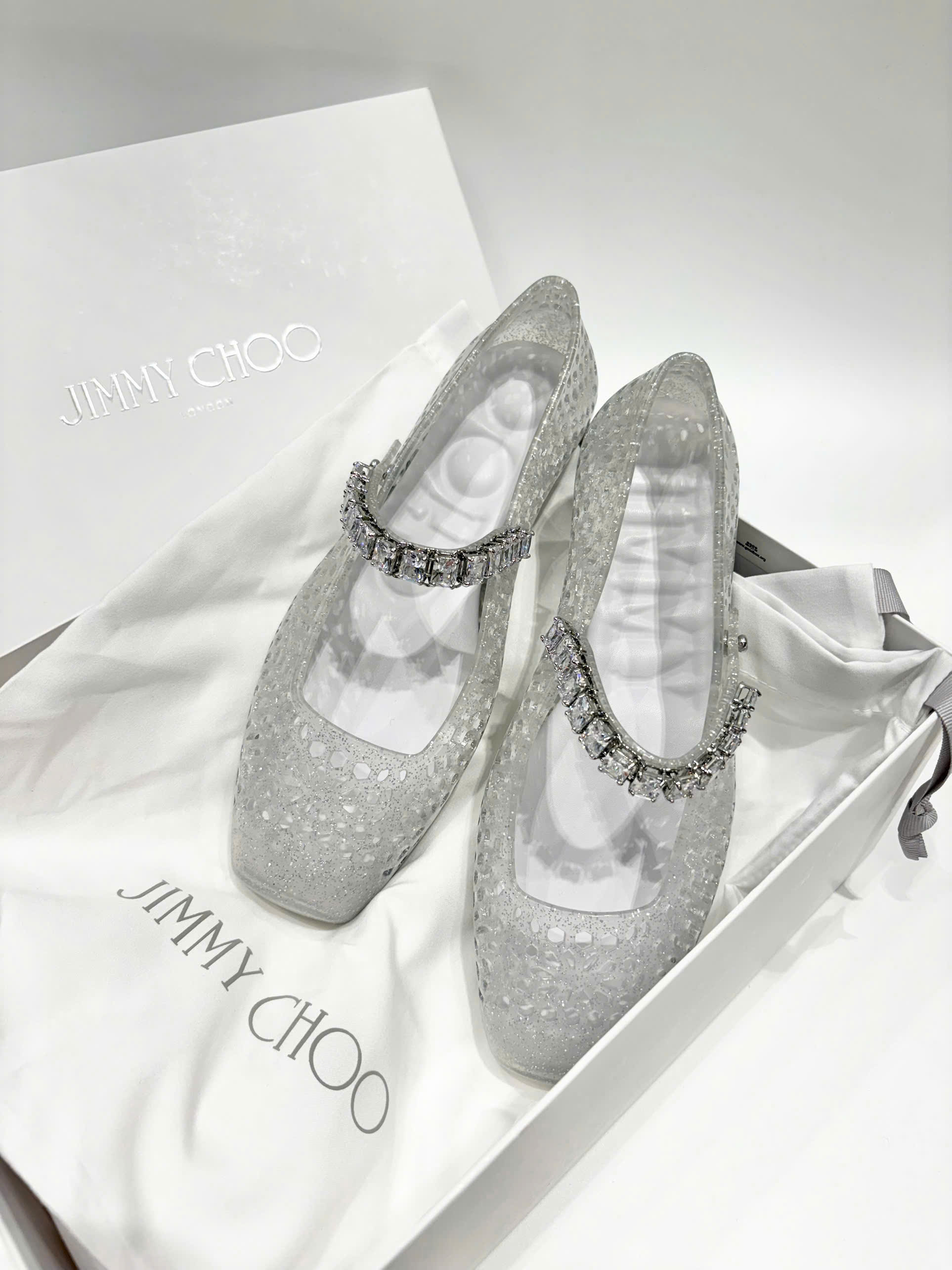 Giày Bệt Nhựa Jimmy Choo