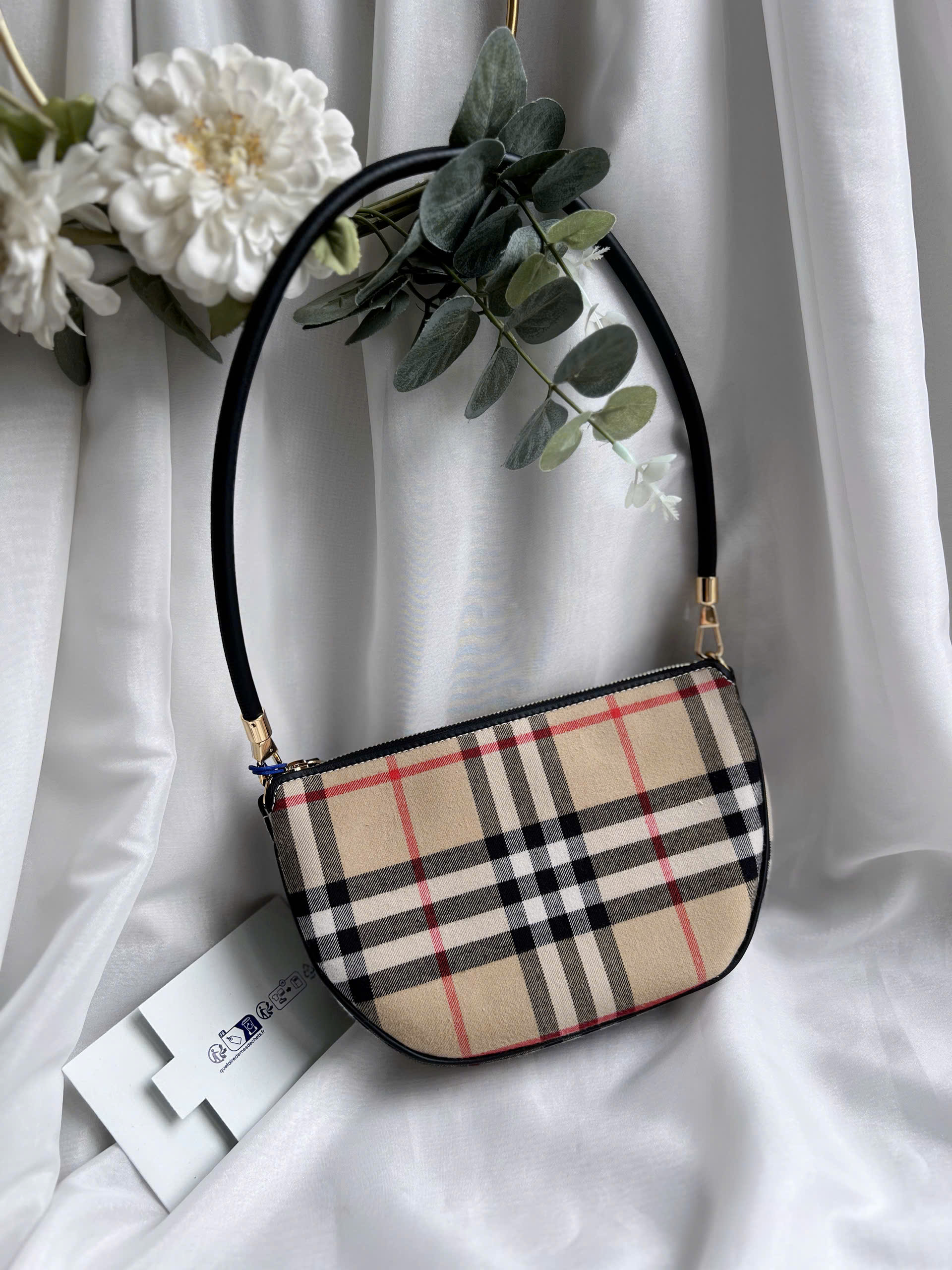 Túi Đeo Vai Burberry Olympia