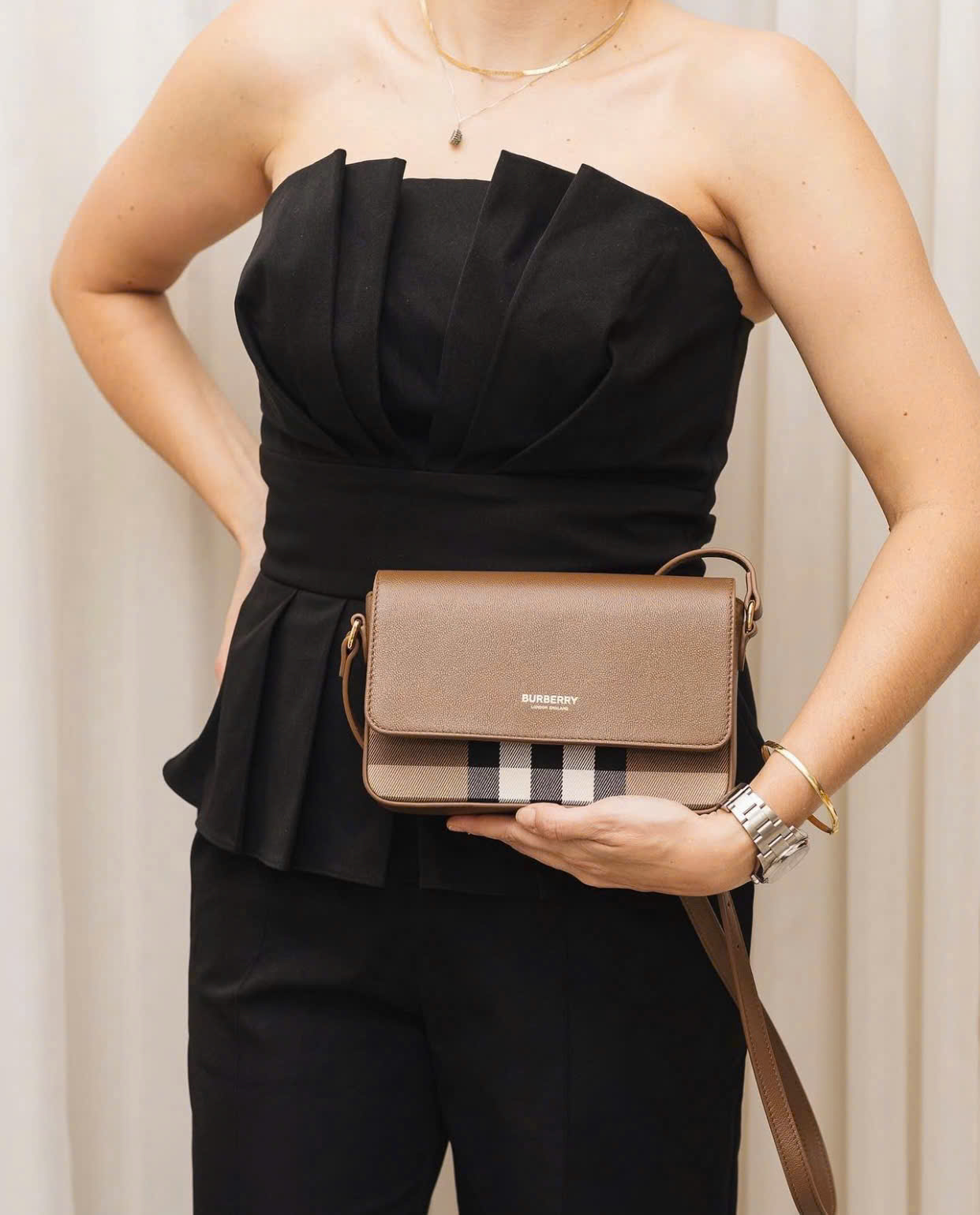 Túi Burberry Hamphshire Crossbody