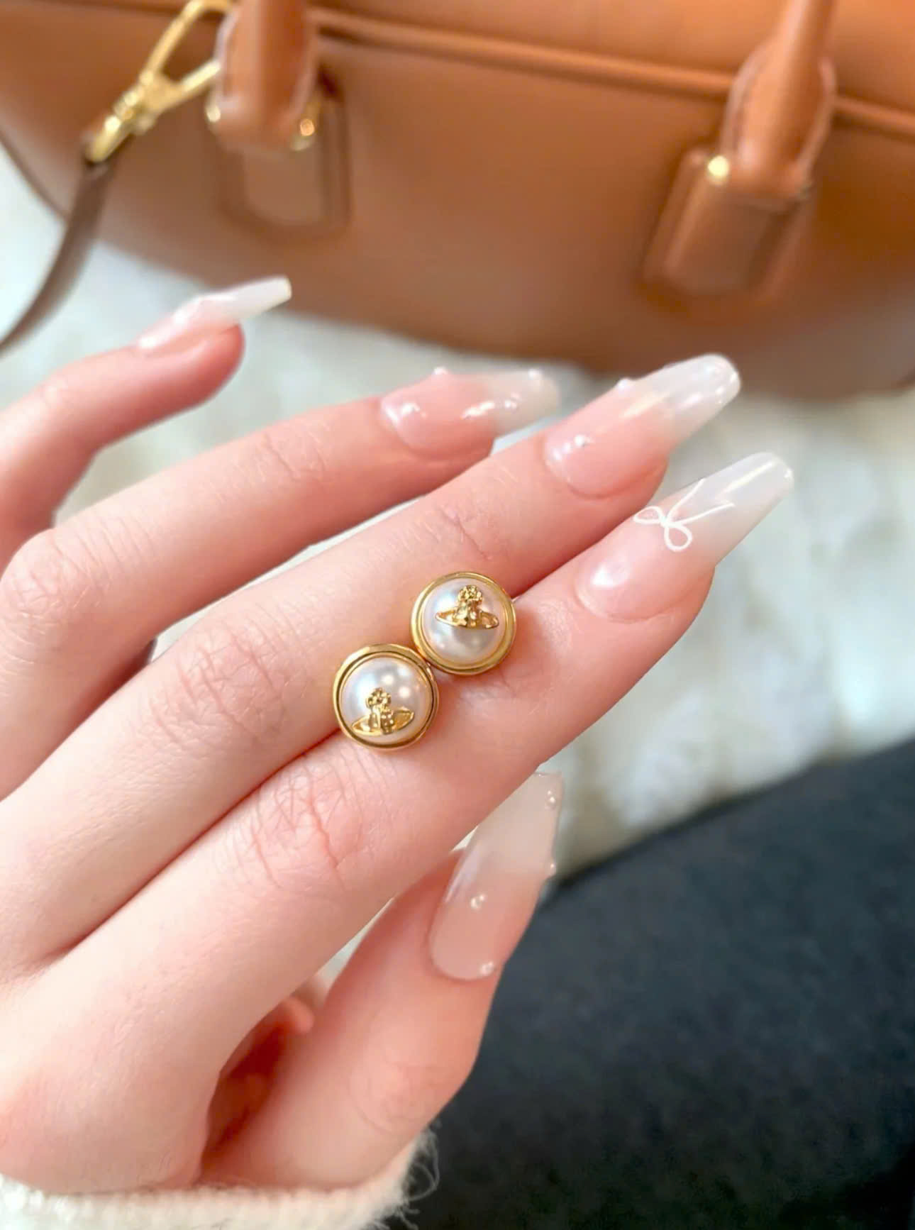 Bông tai Vivienne Olga Ngọc Trai