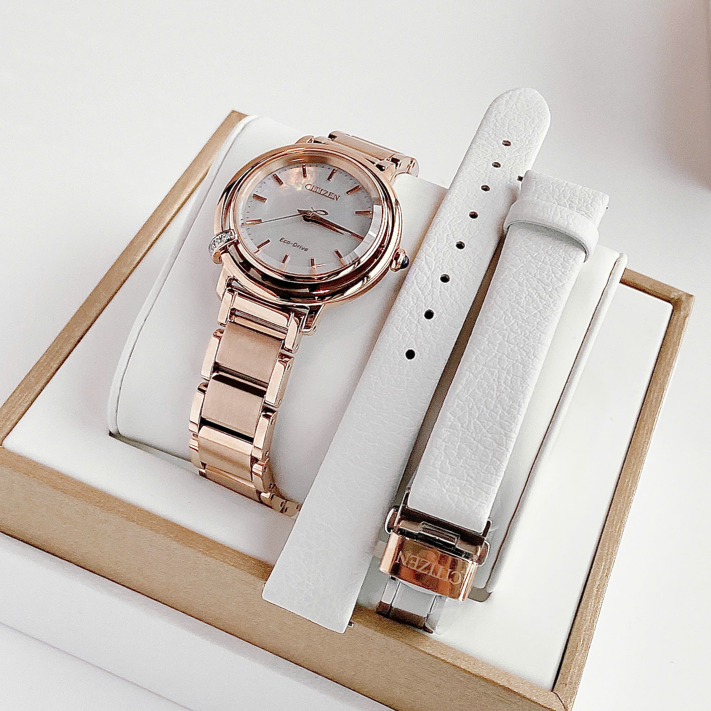 Đồng Hồ Citizen Arcly