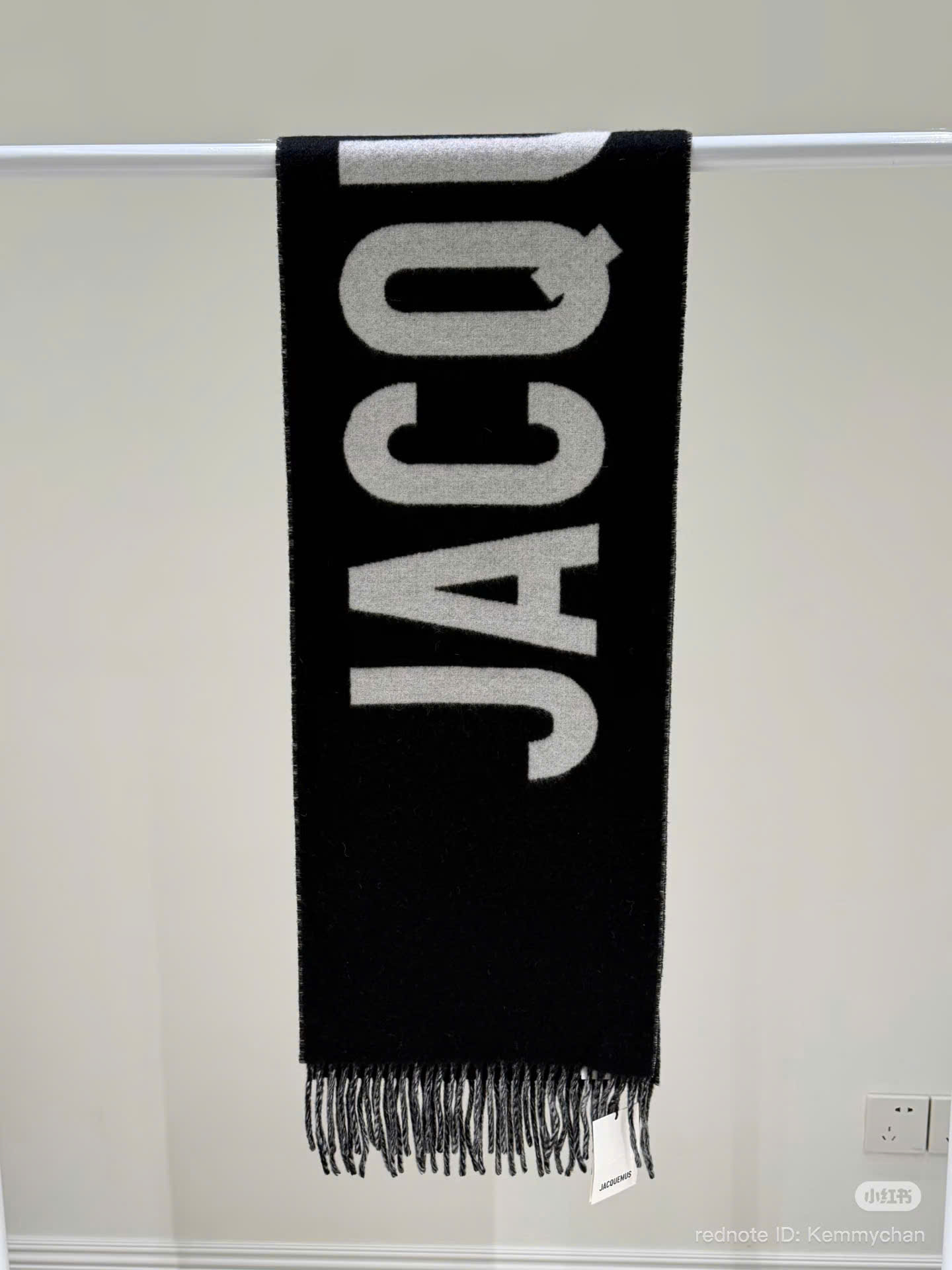 Khăn Dạ Jacquemus