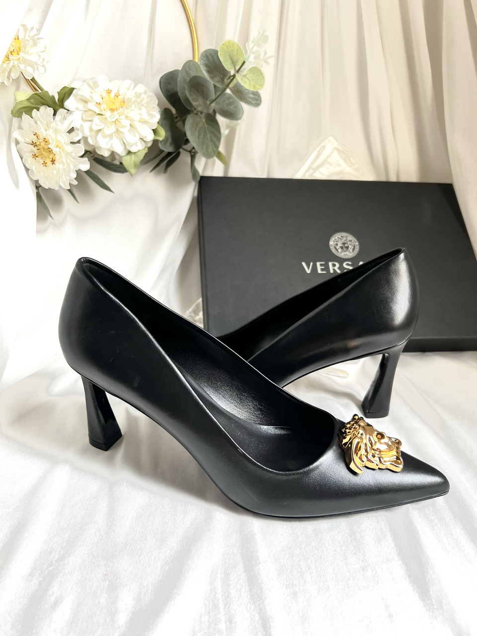 Giày Cao Gót Nữ Versace La Medusa Slingback Pumps In Leather Màu Đen