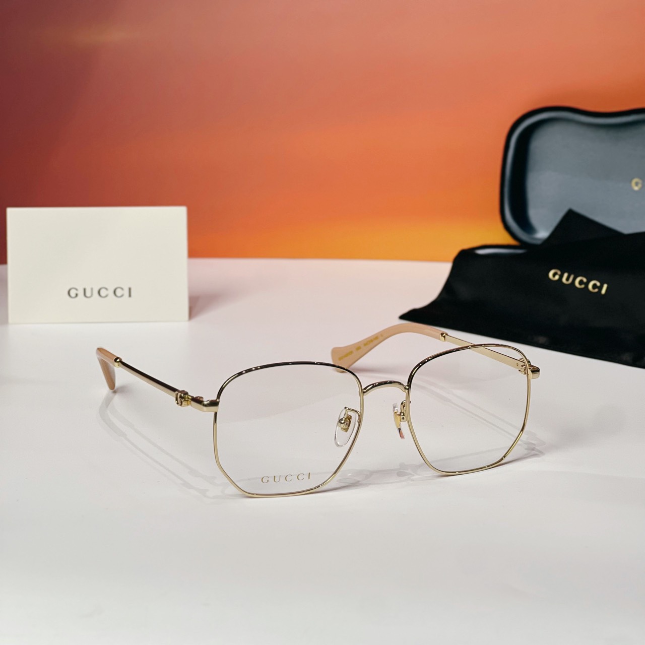 Kính GUCCI