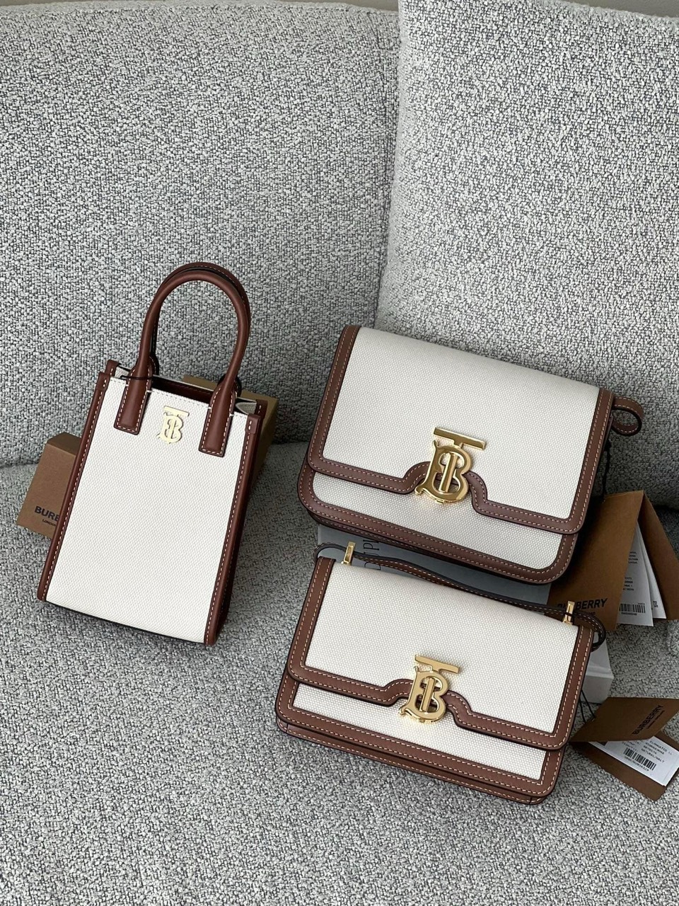 Túi BURBERRY