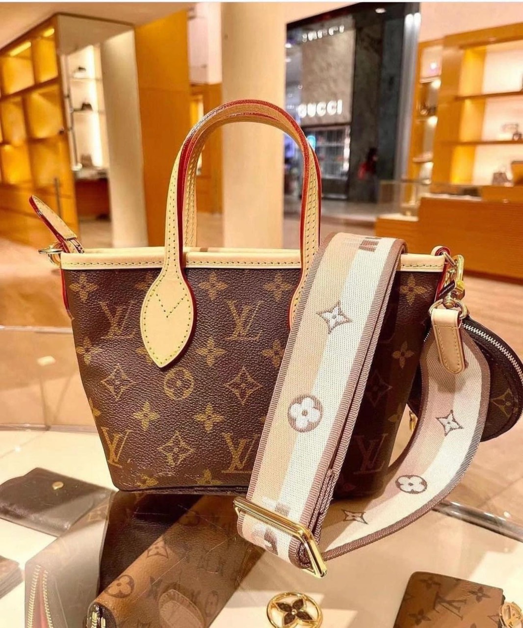 Túi Louis Vuitton Neverfull Mini