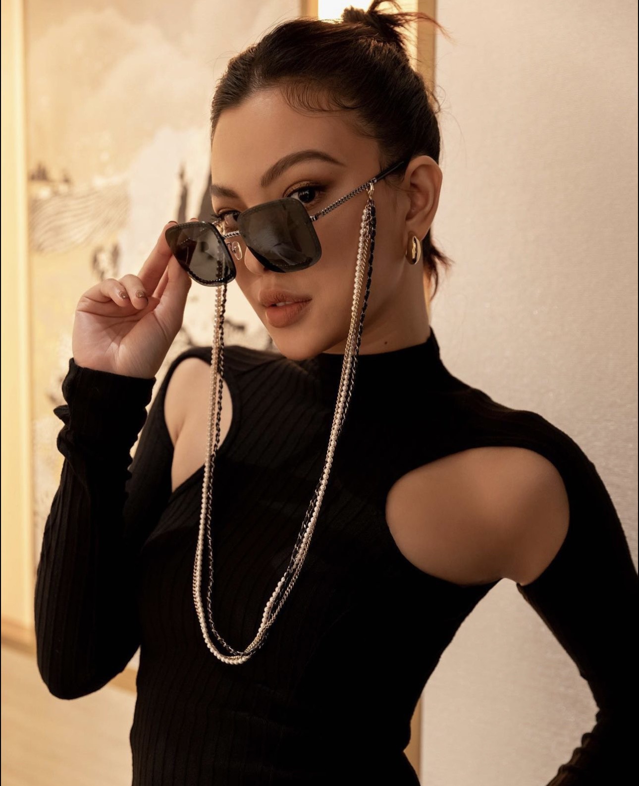 Kính CHANEL ngọc trai limited