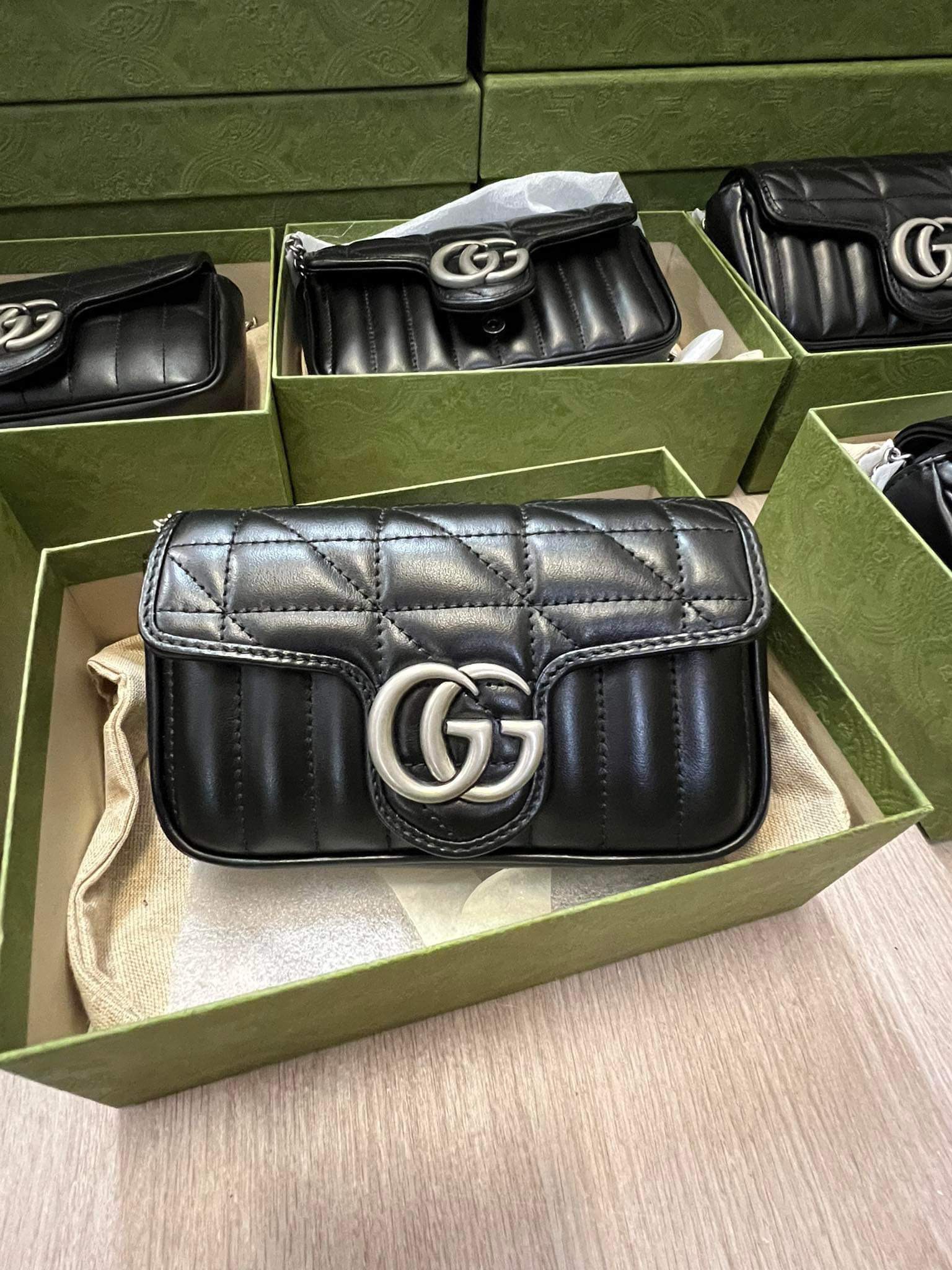 Túi Gucci Marmont Super Mini Quilted Leather Shoulder Bag Màu Đen