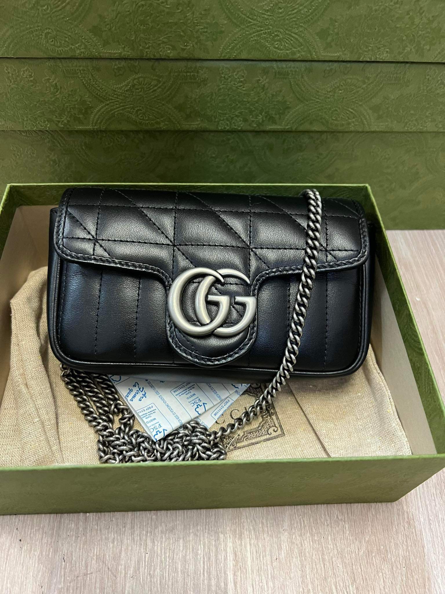 Túi Gucci Marmont Super Mini Quilted Leather Shoulder Bag Màu Đen