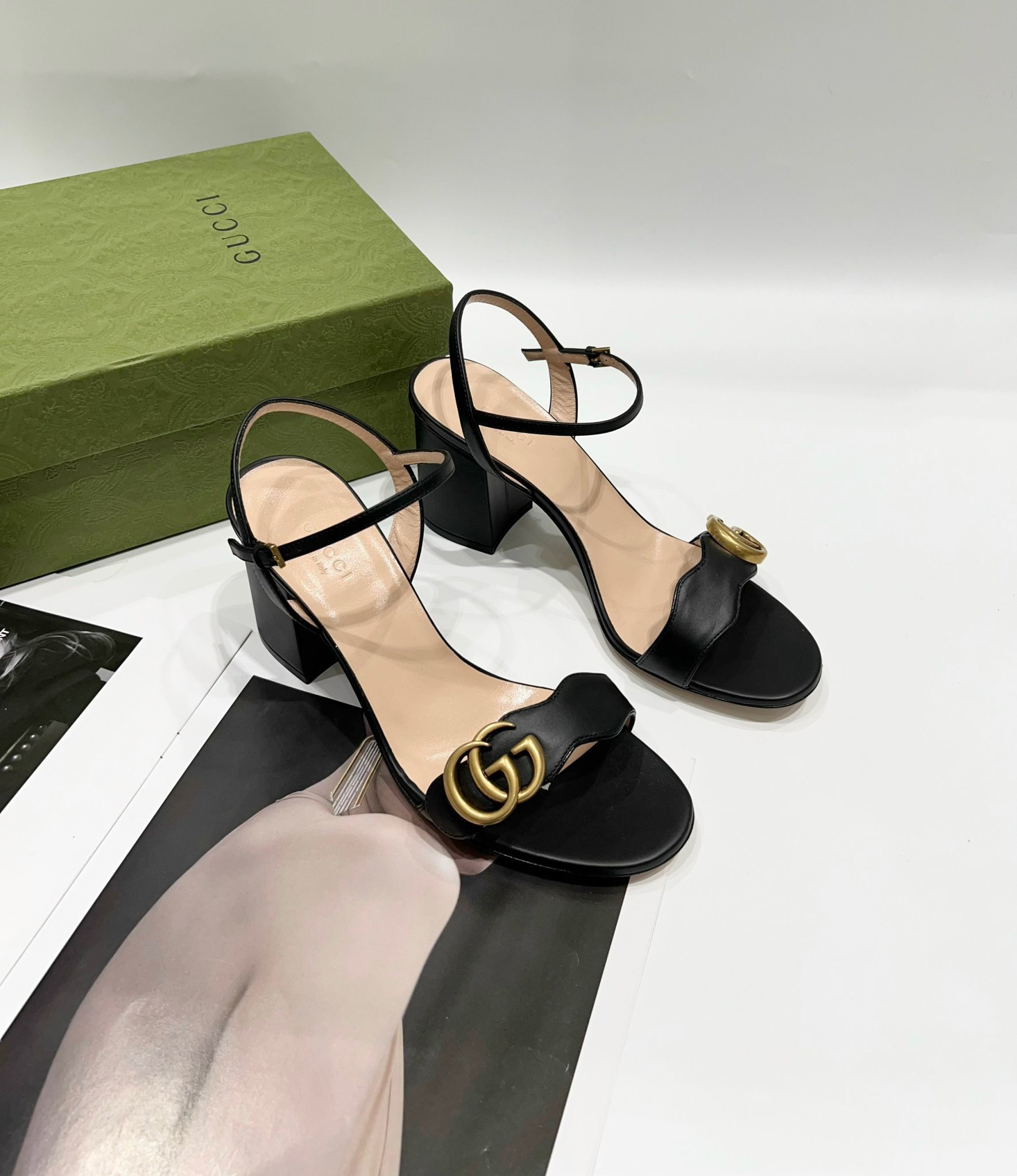 Guốc Gucci sandal