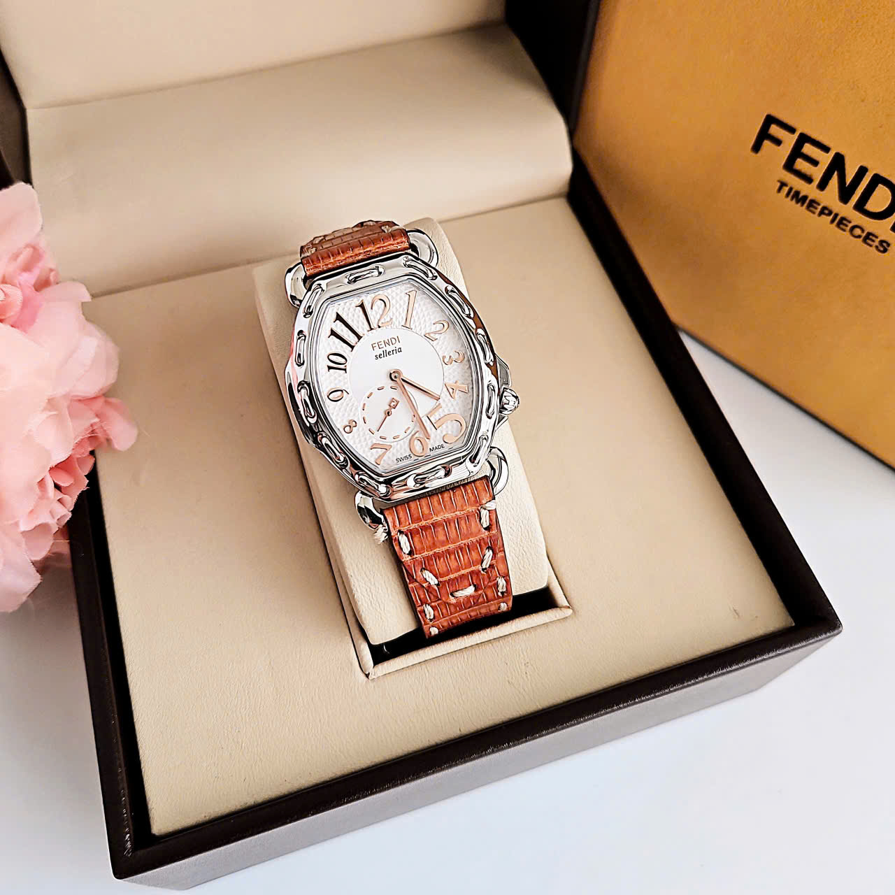 Đồng hồ Fendi Selleria Ladies Leather Watch