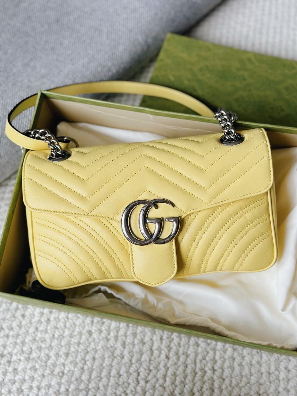Gucci marmont sz small tone vàng mơ