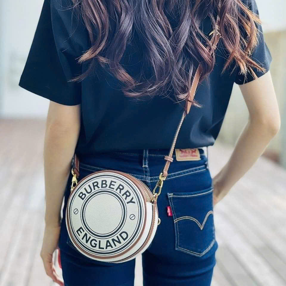 Túi Burberry luise round shoulder bag