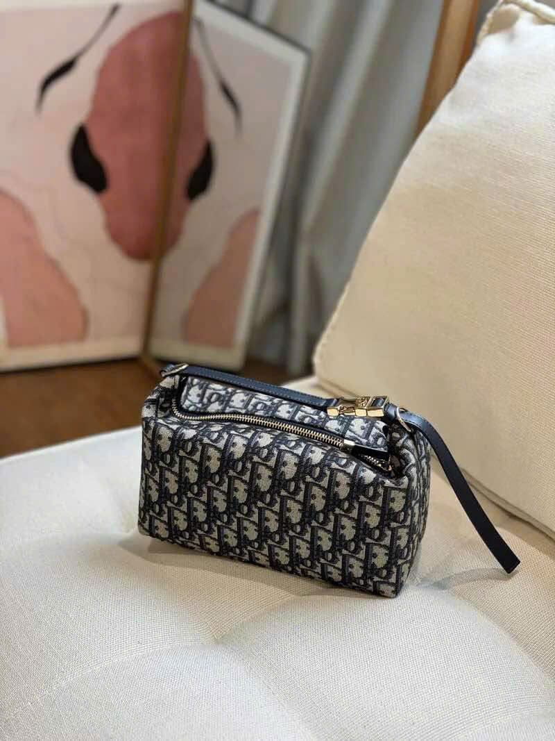Túi Dior travel pouch