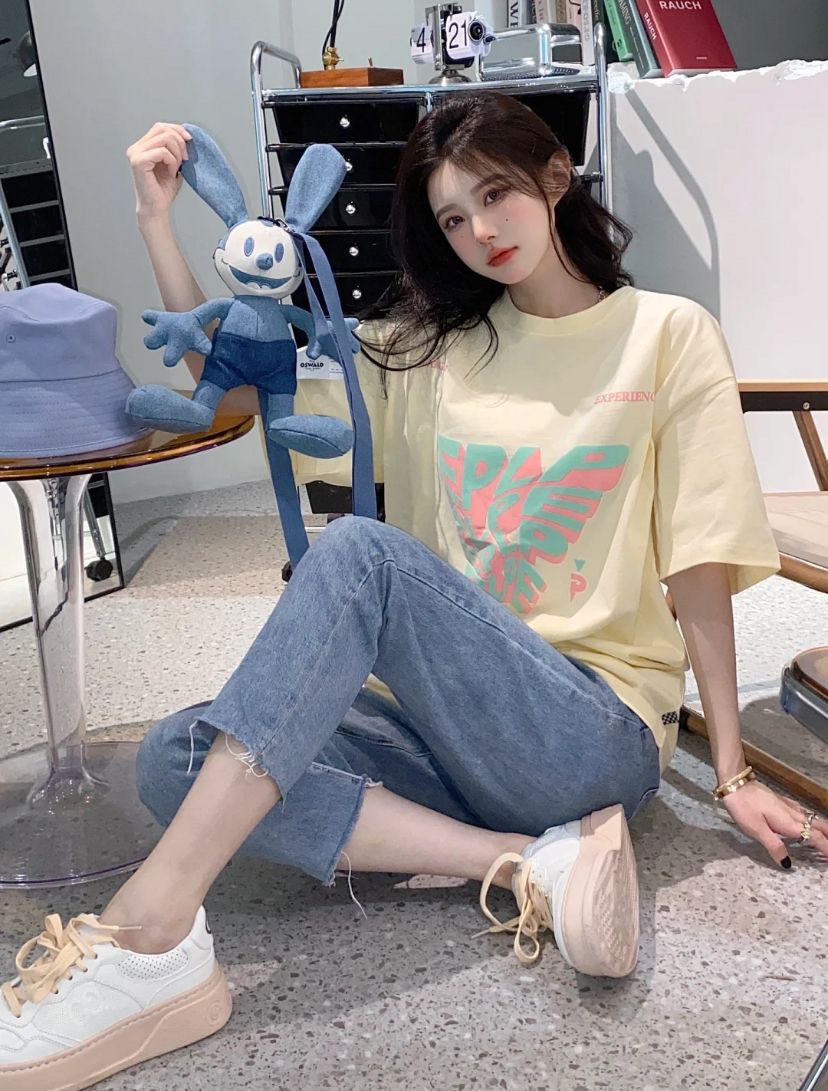 Giày Sneaker Gucci màu kem mix đế beige
