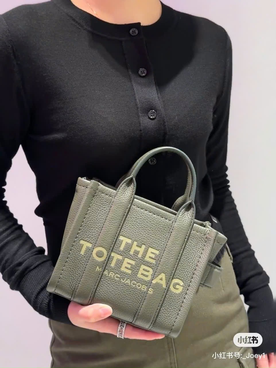 Túi Tote Marc Jacobs The Leather Micro Tote Bag