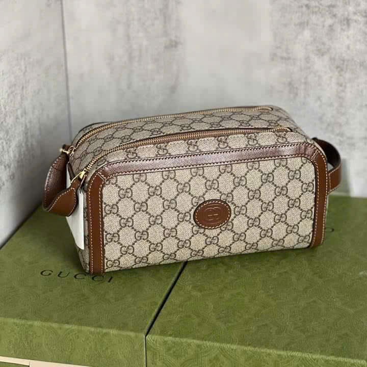 Túi Cầm Tay Nam Gucci GG Leather And Canvas Travel Pouch