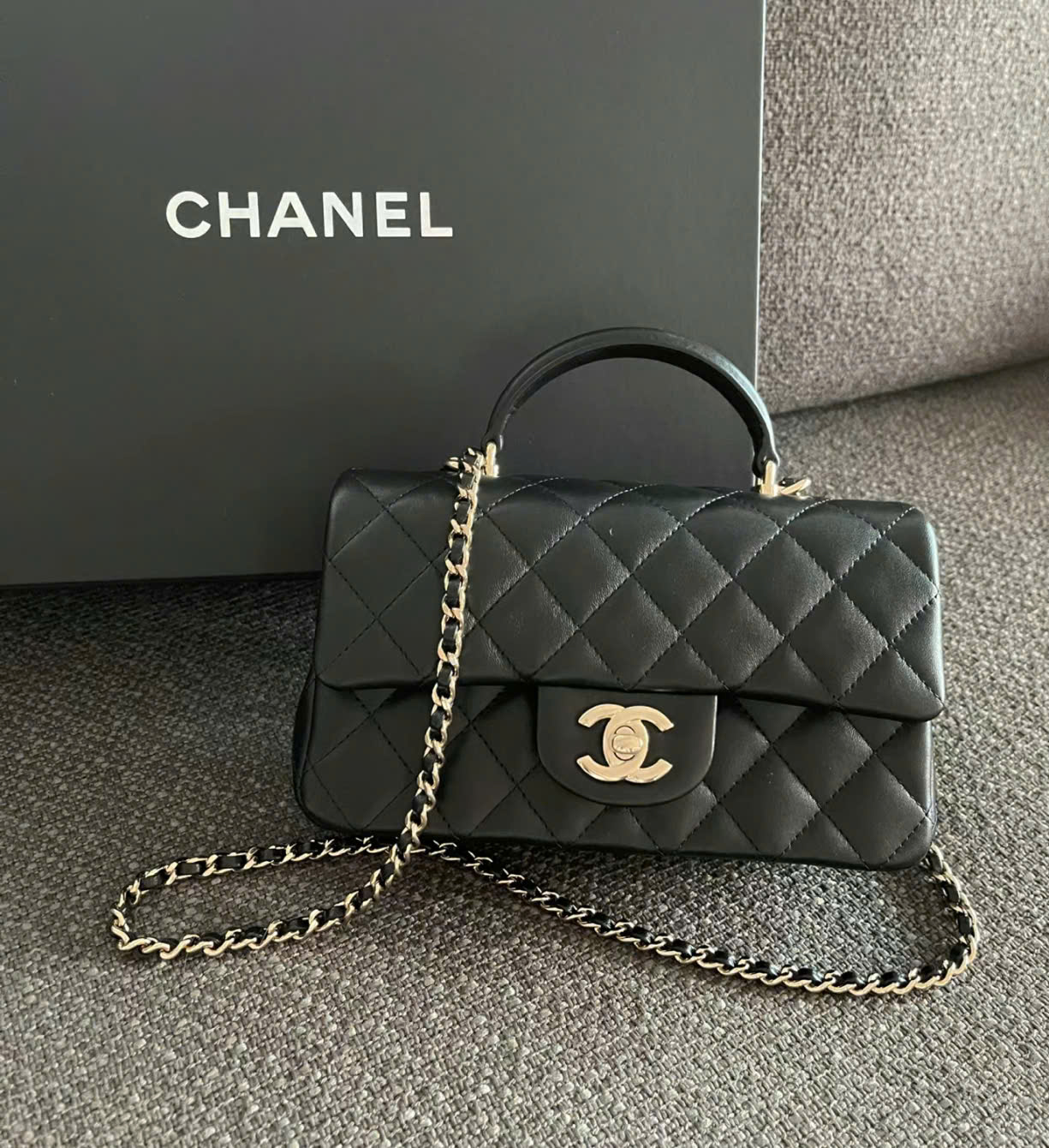 Túi đeo chéo Chanel Mini 8 handle