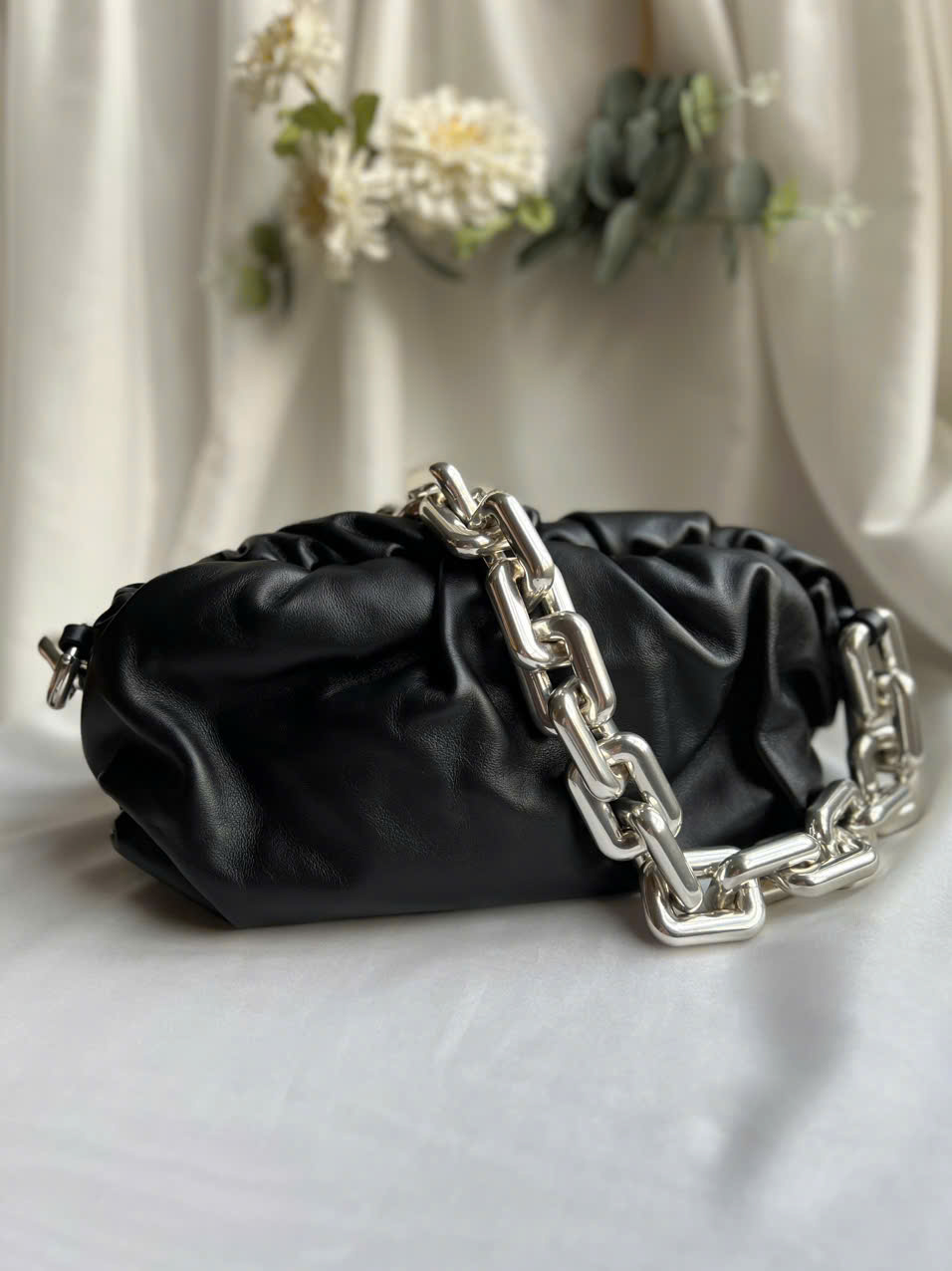 Túi Xách Bottega chain pouch