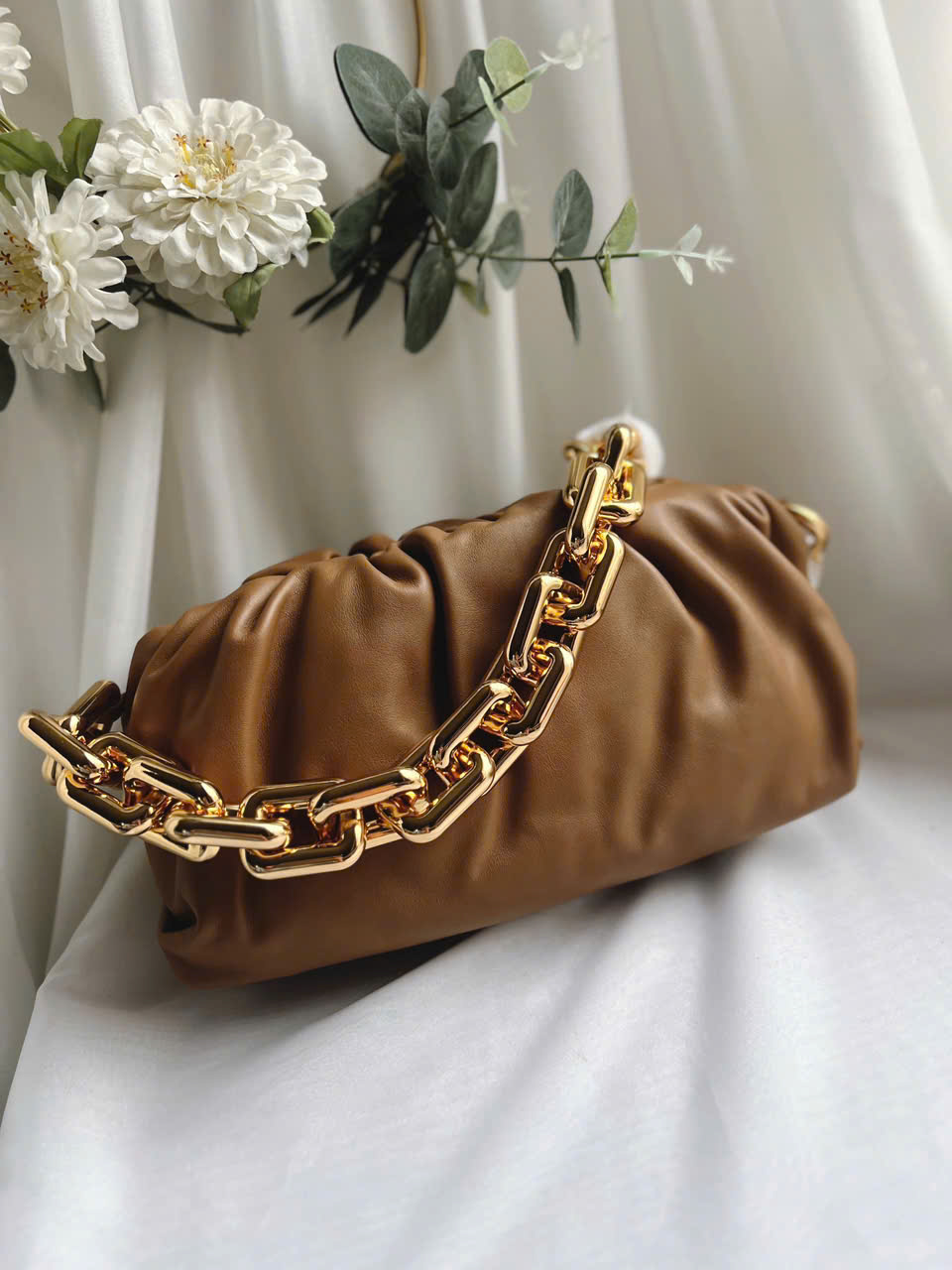 Bottega Chain pouch
