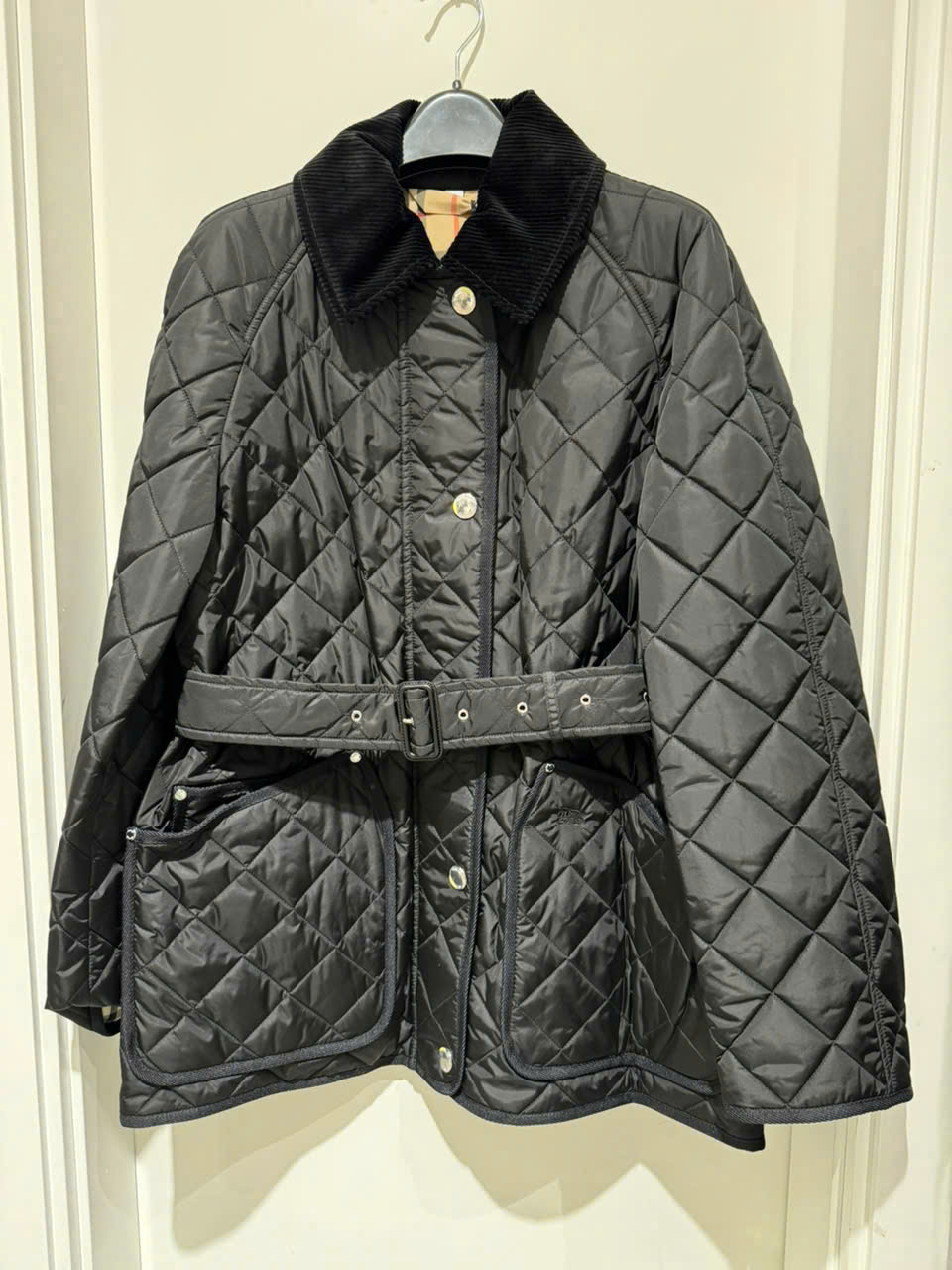 Ao khoác trám Burberry