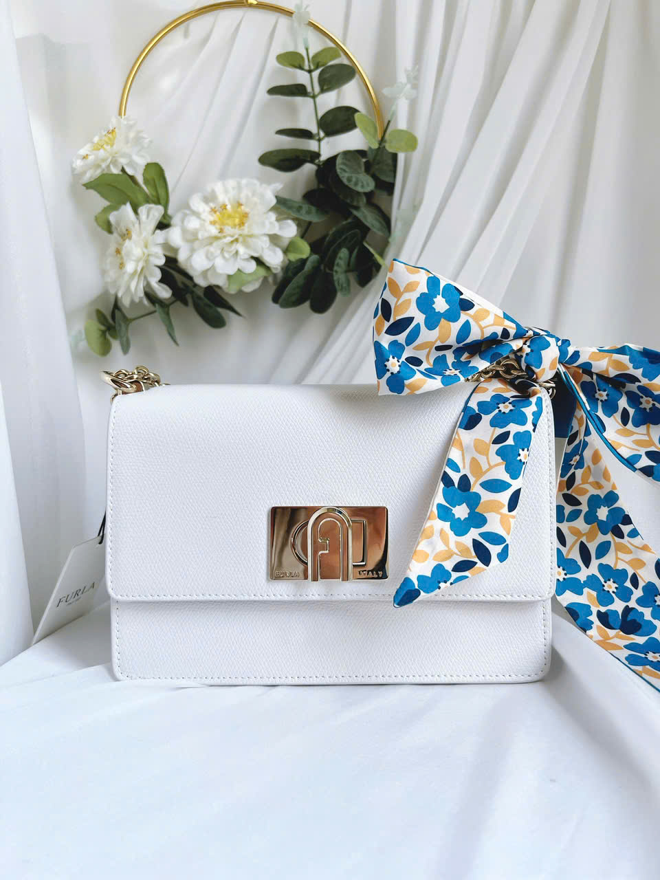 Túi đeo chéo Furla 1927 trắng Talco