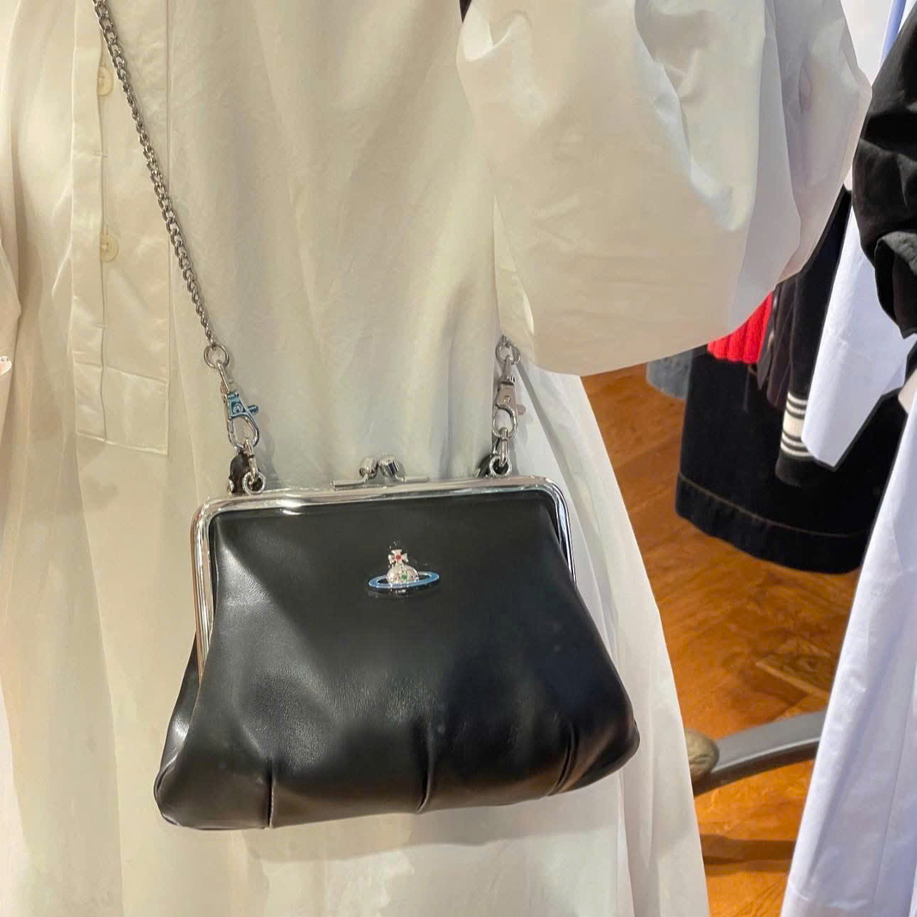 Túi Vivienne Westwood