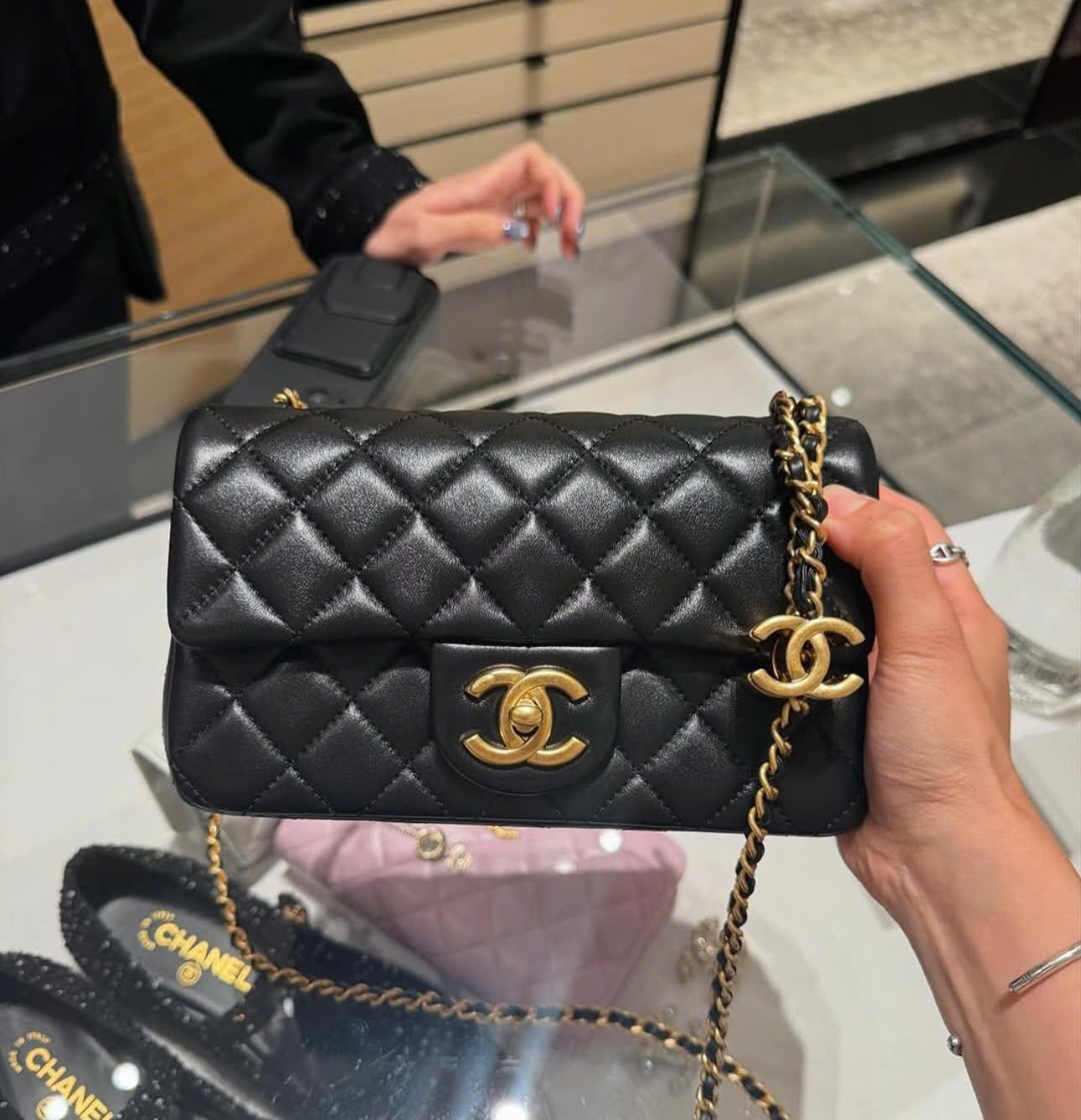 Túi đeo chéo Chanel MINI 8