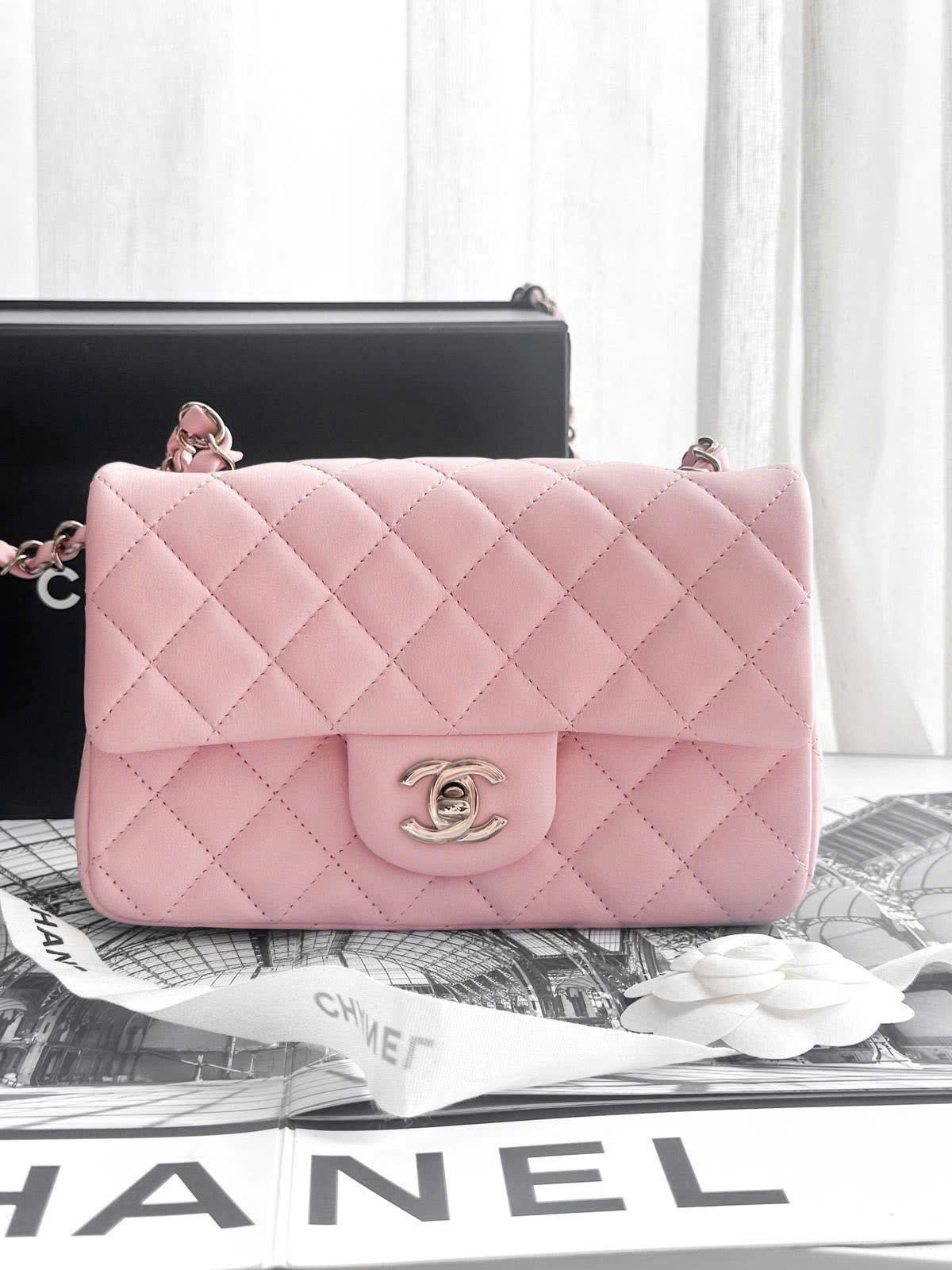 Chanel MINI 8 Pink