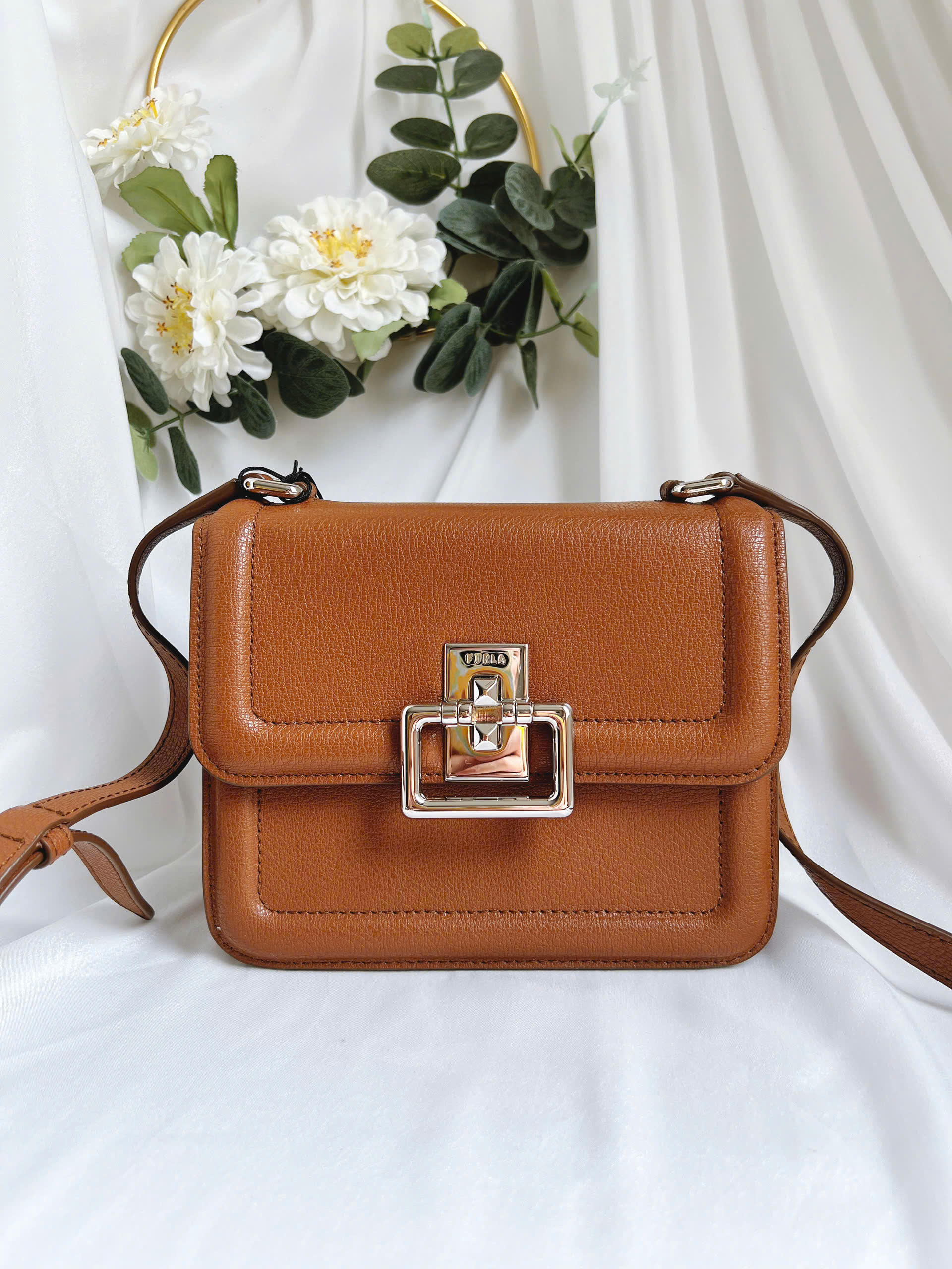 Túi Furla villa