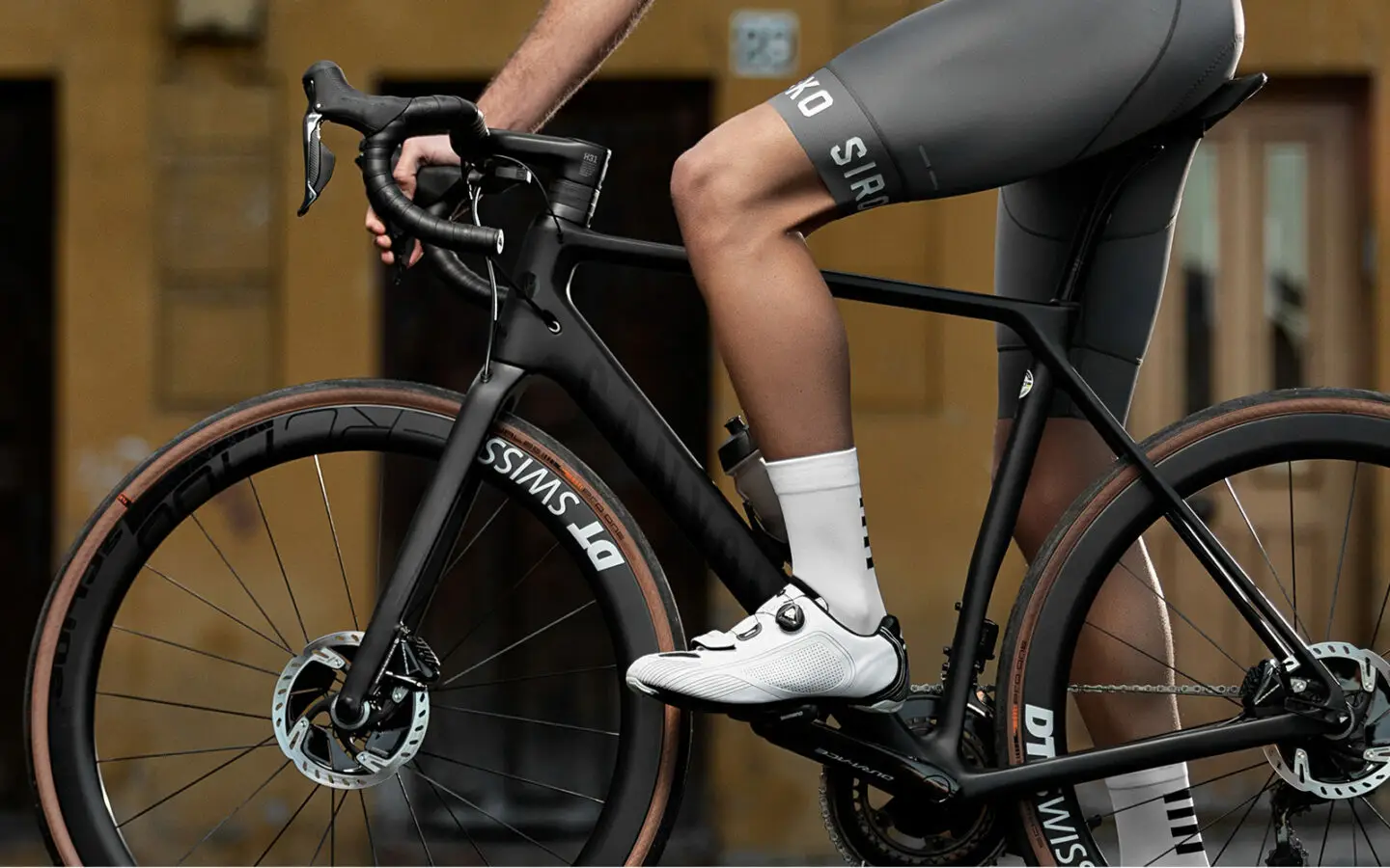 trong-luong-xe-dap-khung-carbon