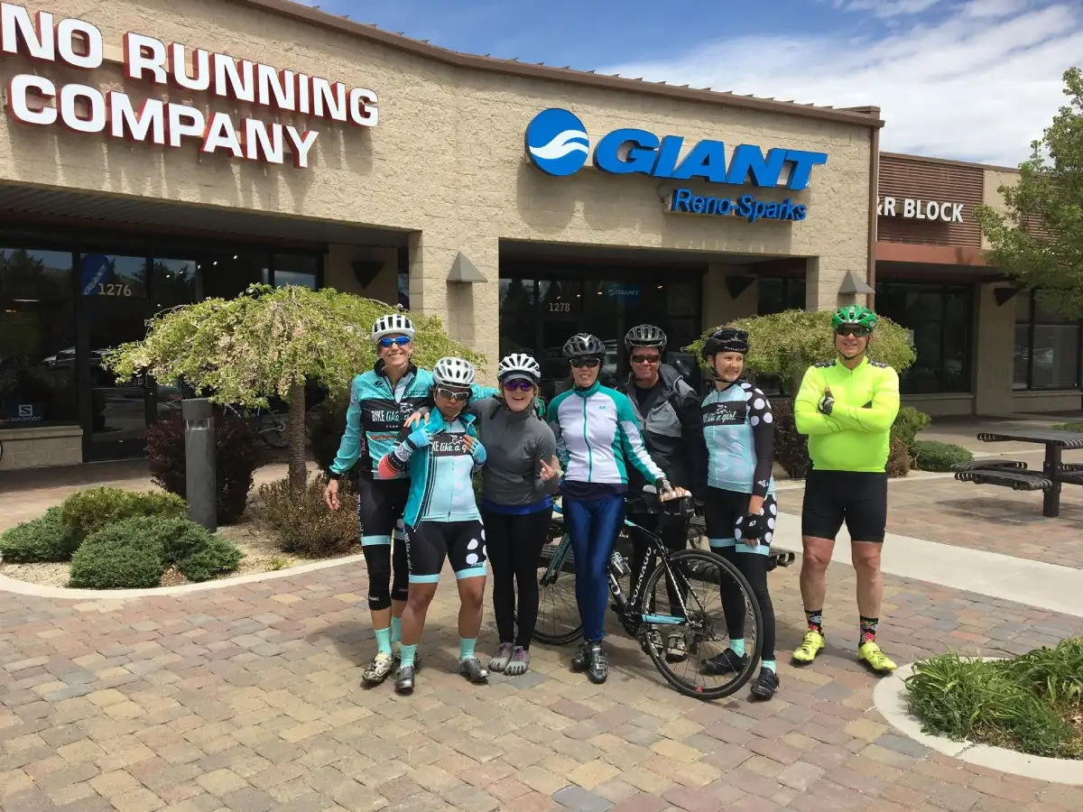 xe-dap-giant
