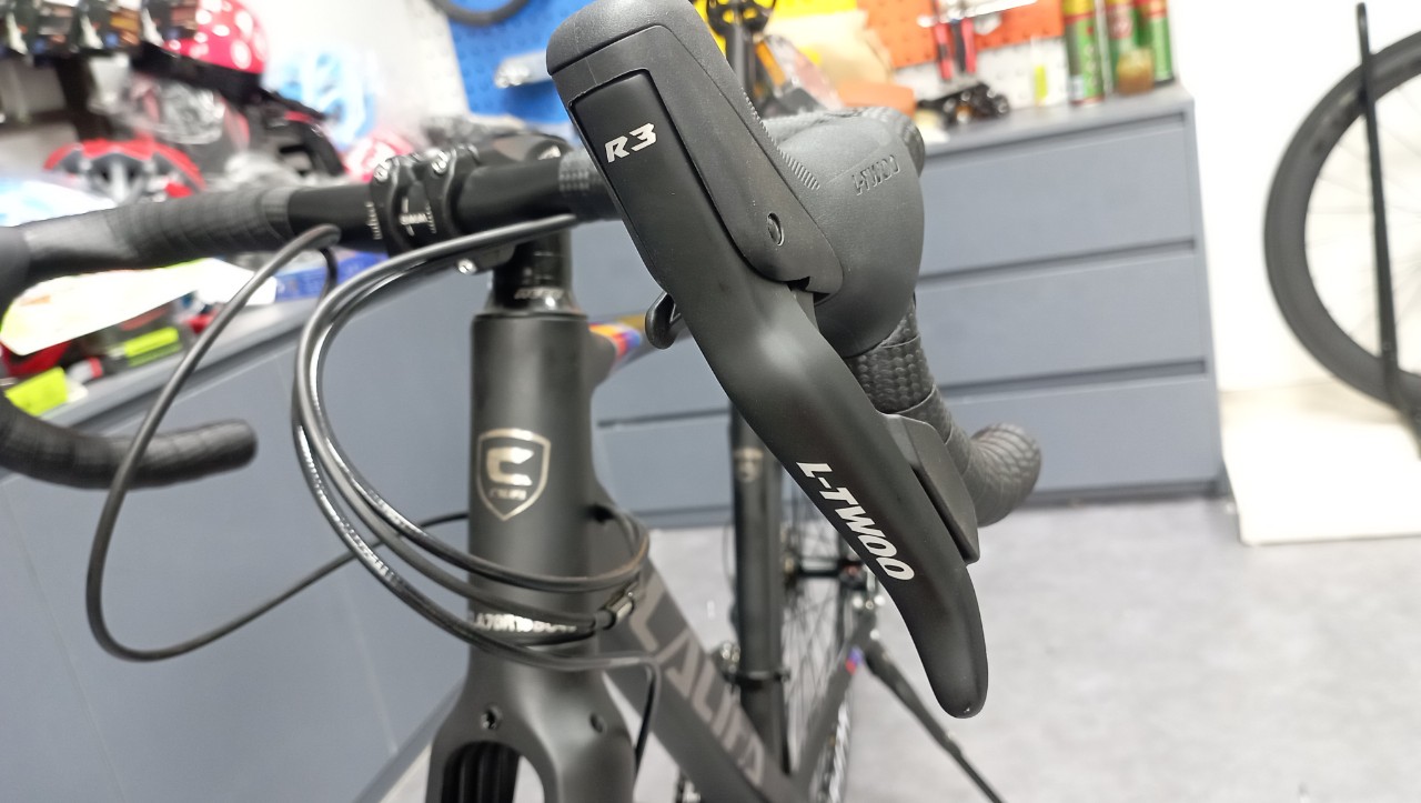 Xe đạp đua Califa CR450